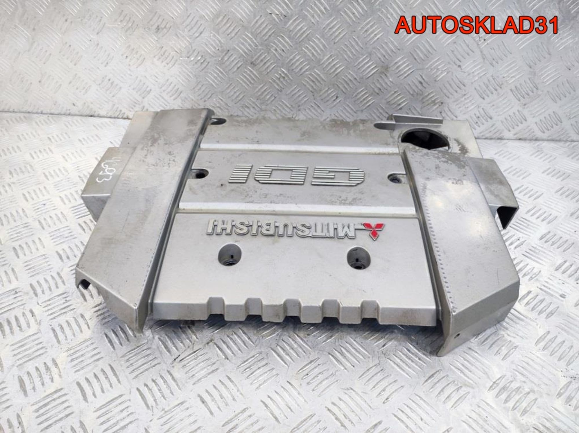 Накладка декоративная  Mitsubishi Carisma MD347865, 1300 рублей, Дубовое