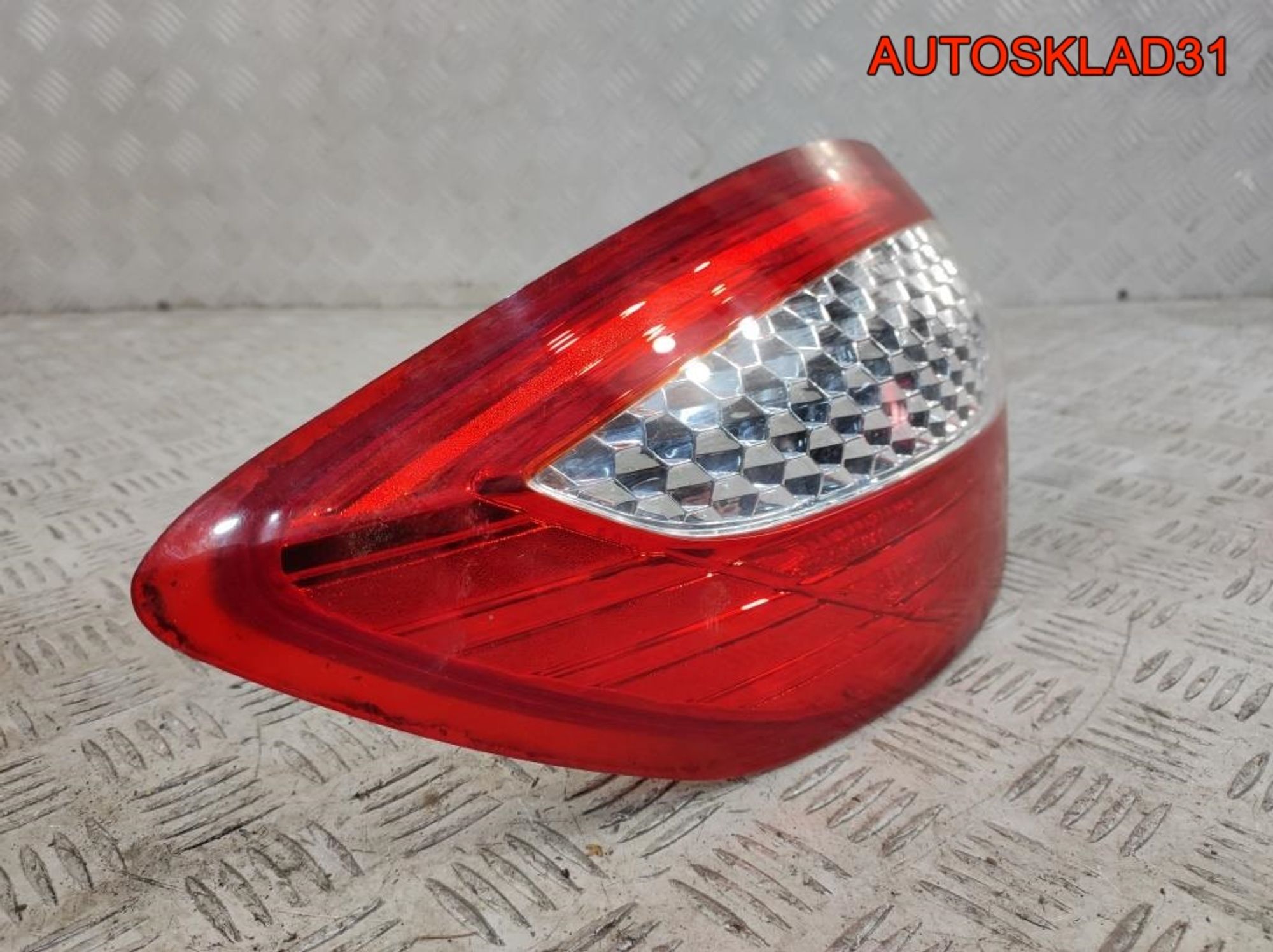 Фонарь задний наружный левый TYC Ford Mondeo 4 11B694012B Combi, 2000 рублей, Дубовое