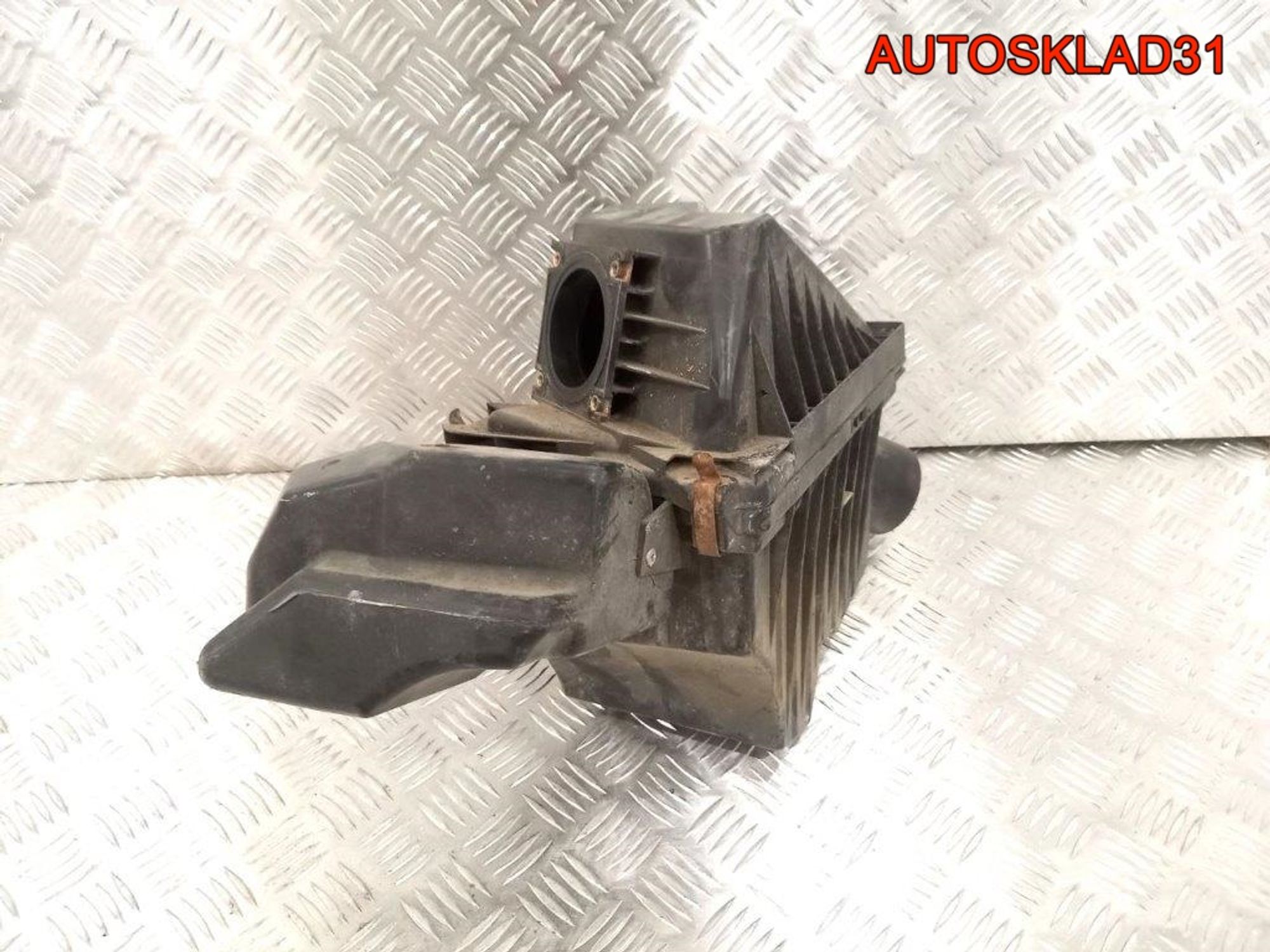 Корпус воздушного фильтра Nissan Primera 1.8 QG18, 1400 рублей, Дубовое