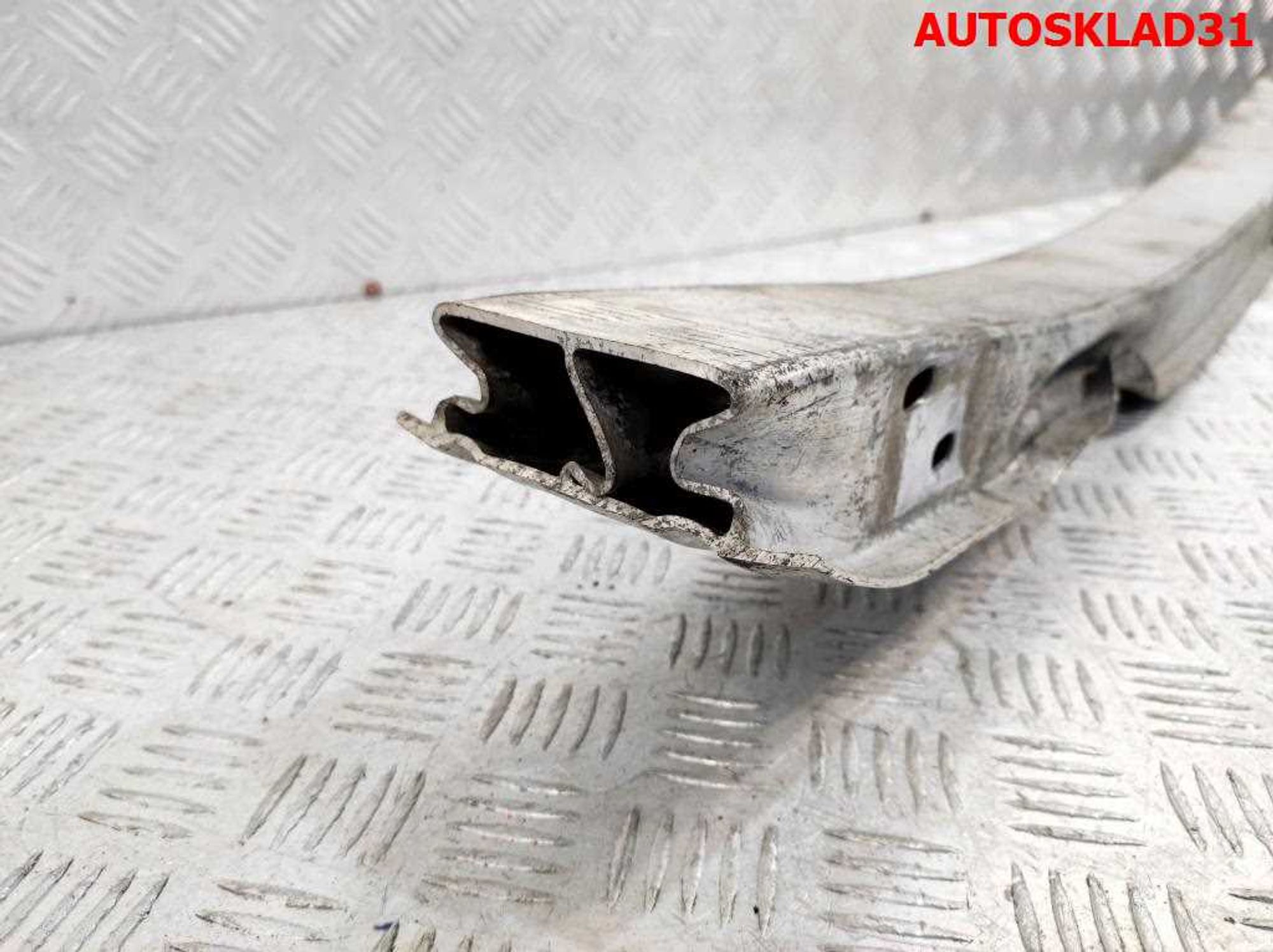 Усилитель переднего бампера Audi A6 C7 4G0807113A, 2000 рублей, Дубовое