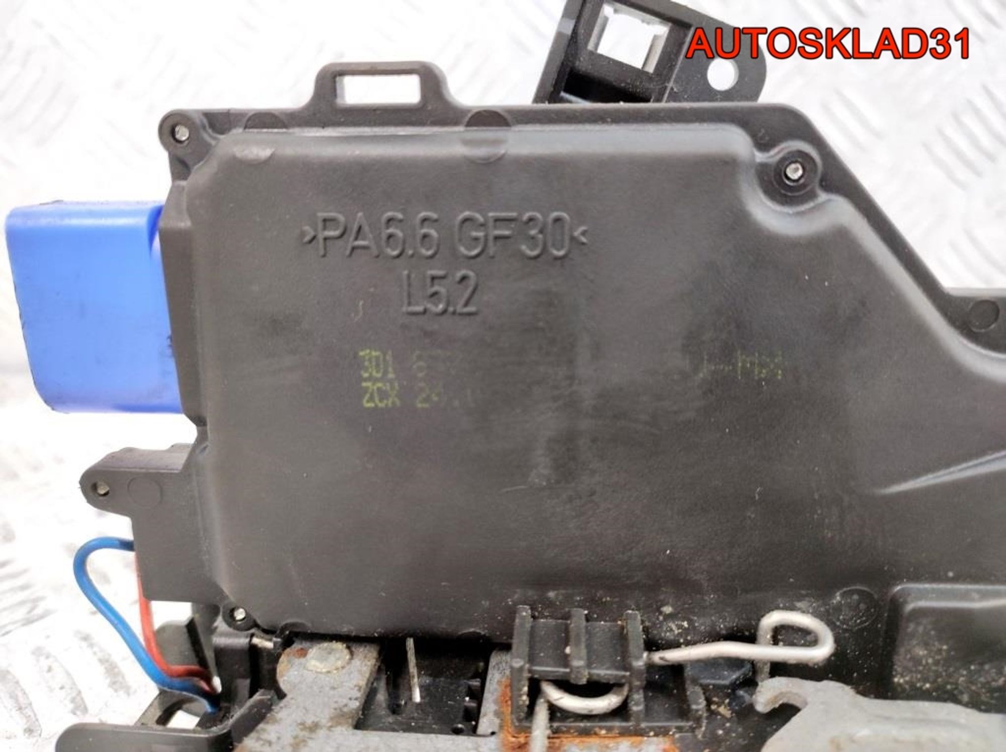 Замок двери передней левой VW Golf 5 3D1837015AD, 3000 рублей, Дубовое