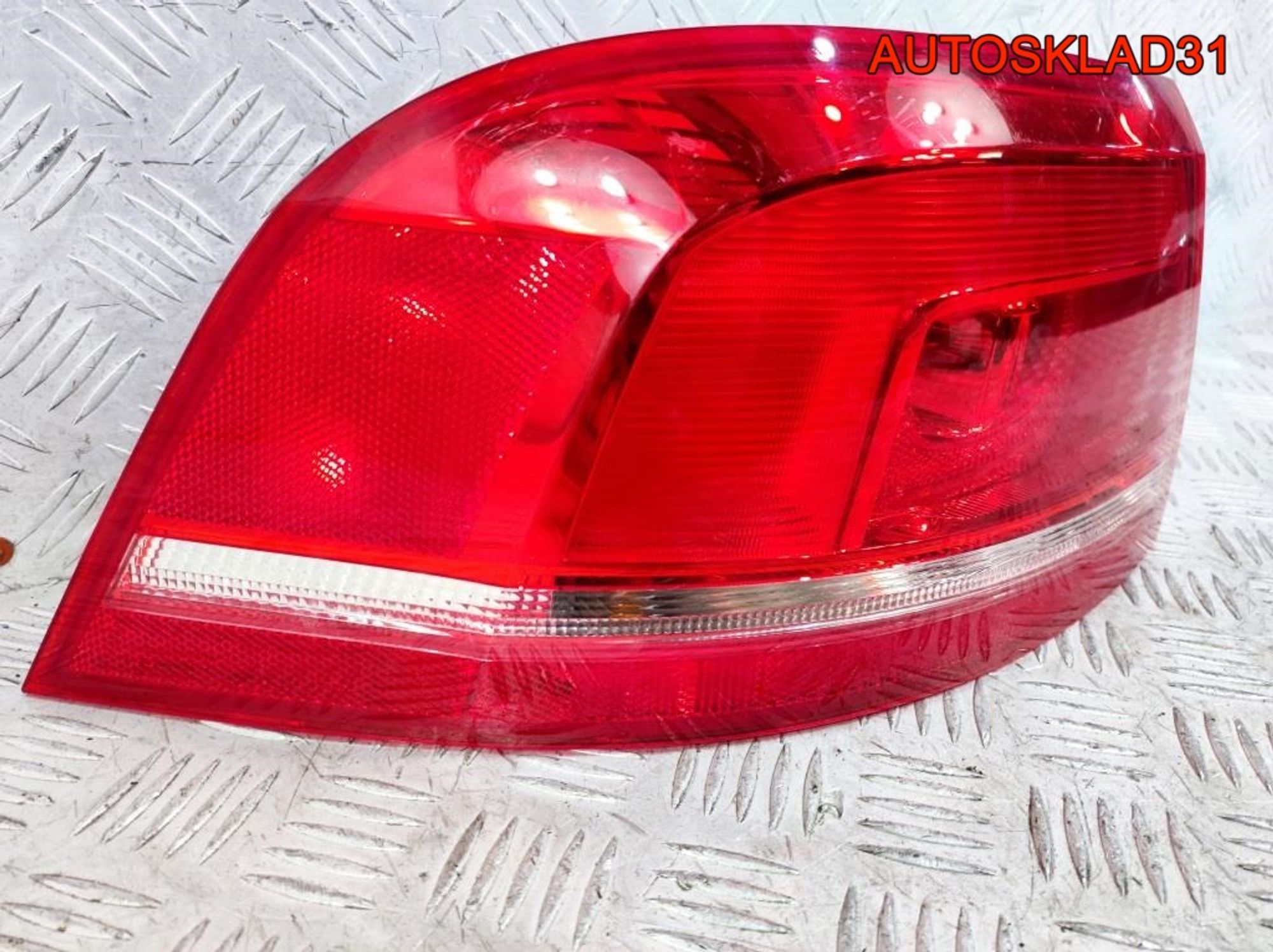 Фонарь задний левый VW Passat B7 3AF945095A, 4100 рублей, Дубовое