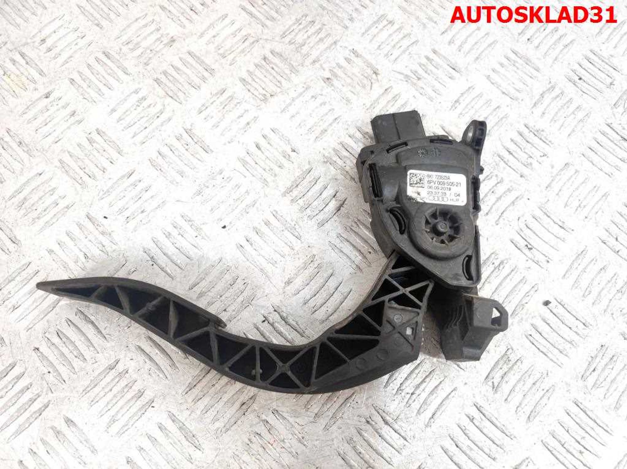 Педаль газа Audi A6 C7 3,0 CDU Дизель 8K1723523A, 2000 рублей, Дубовое