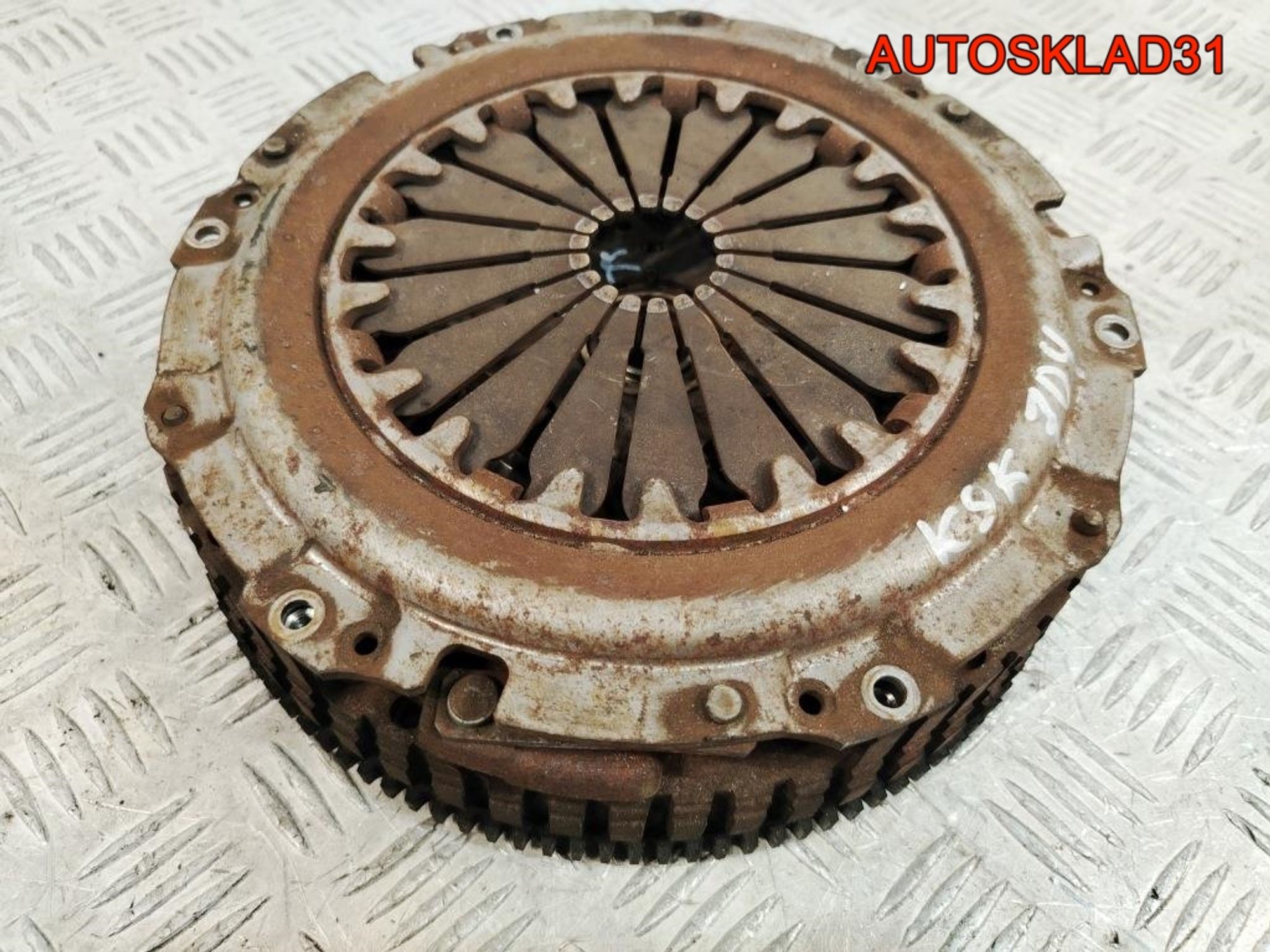 Маховик в сборе со сцеплением Renault Megane K9K 704 1,5 Дизель, 4000 рублей, Дубовое