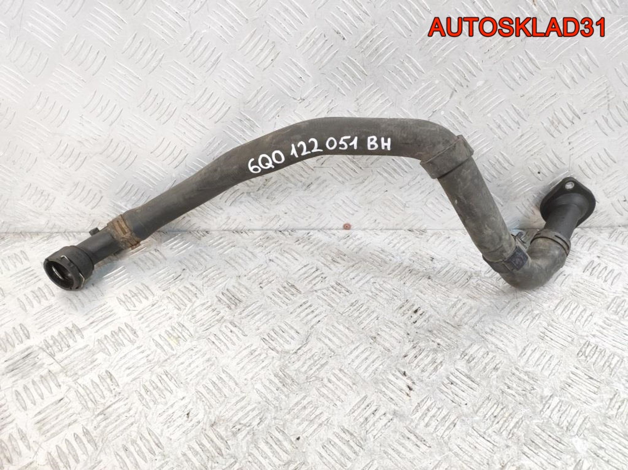 Патрубок радиатора Skoda Fabia 2 1,4 Дизель 6Q0122051BH, 1000 рублей, Дубовое