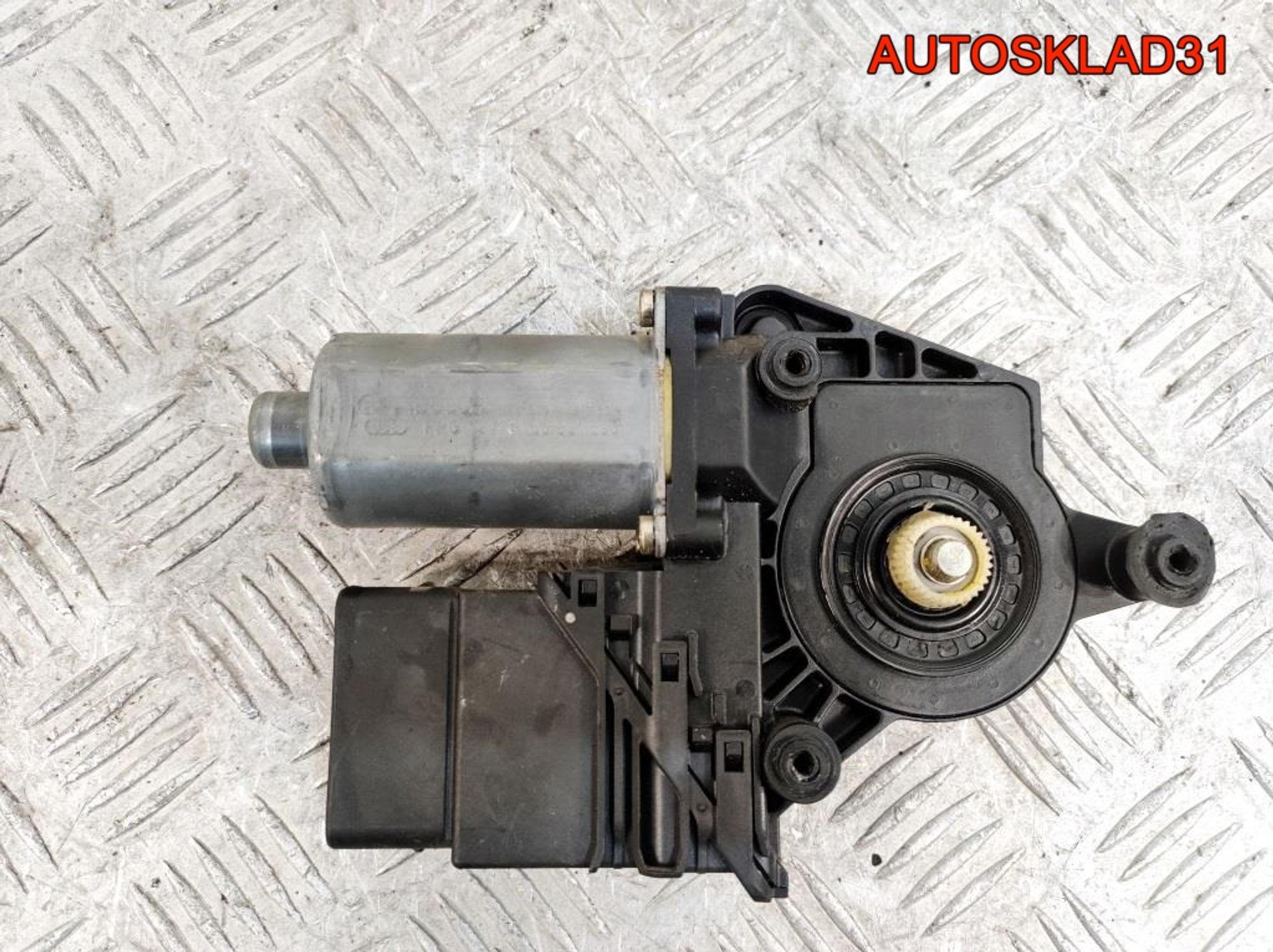 Моторчик стеклоподъёмника задний правый VW Passat B5 3B9839752AT, 800 рублей, Дубовое