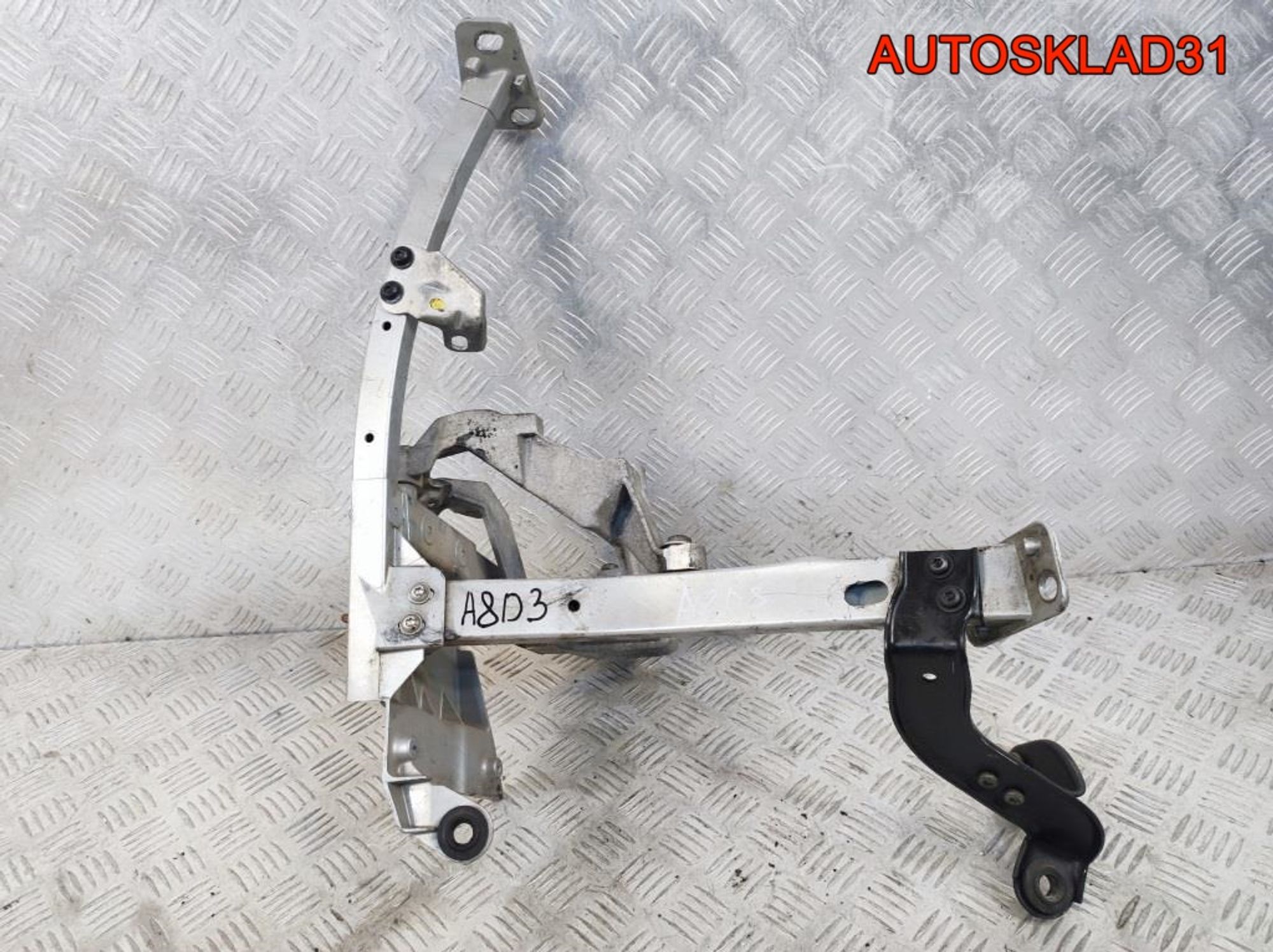 Кронштейн крепления крыла Audi A8 D3 4E0821137D, 12200 рублей, Дубовое