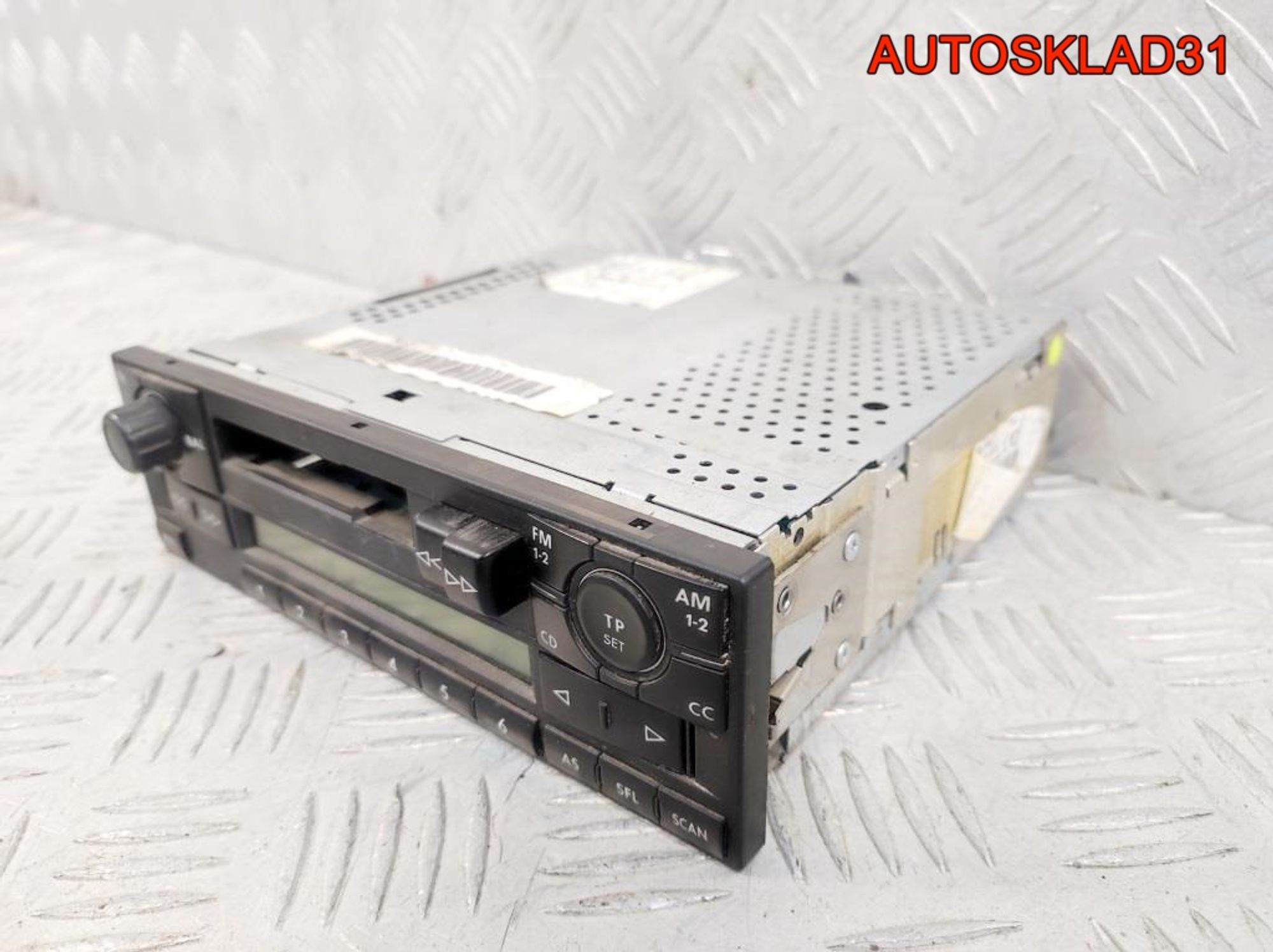 Магнитола Volkswagen Passat B5 1J0035152E С КОДОМ, 2700 рублей, Дубовое