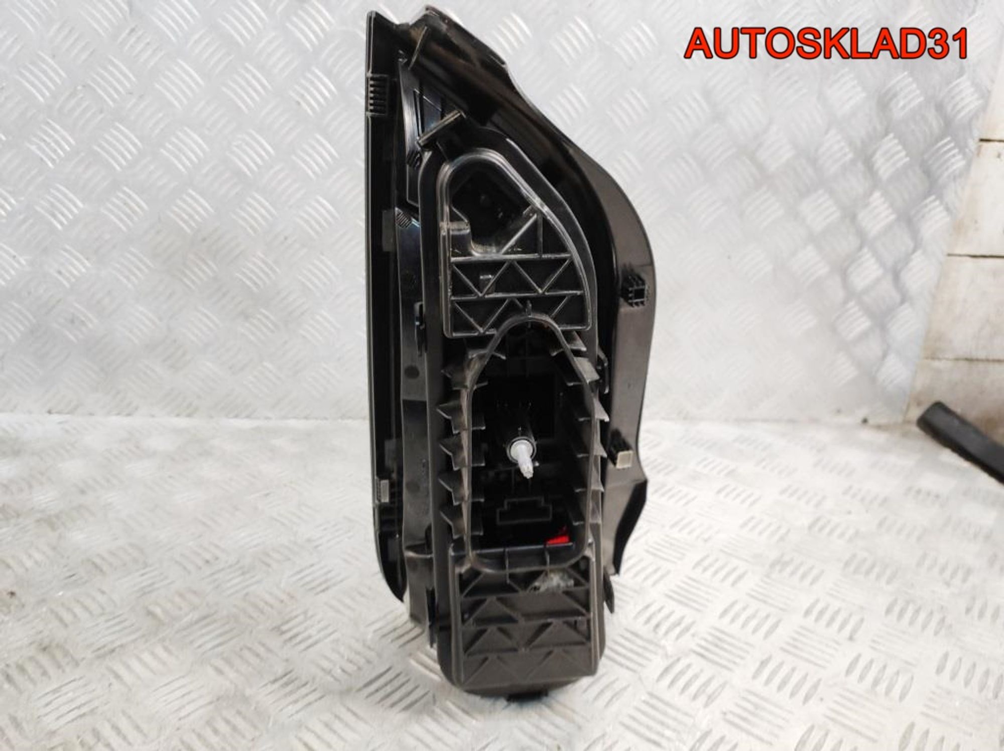 Фонарь задний правый Volkswagen up! 121 2019 1S0945096J, 5400 рублей, Дубовое