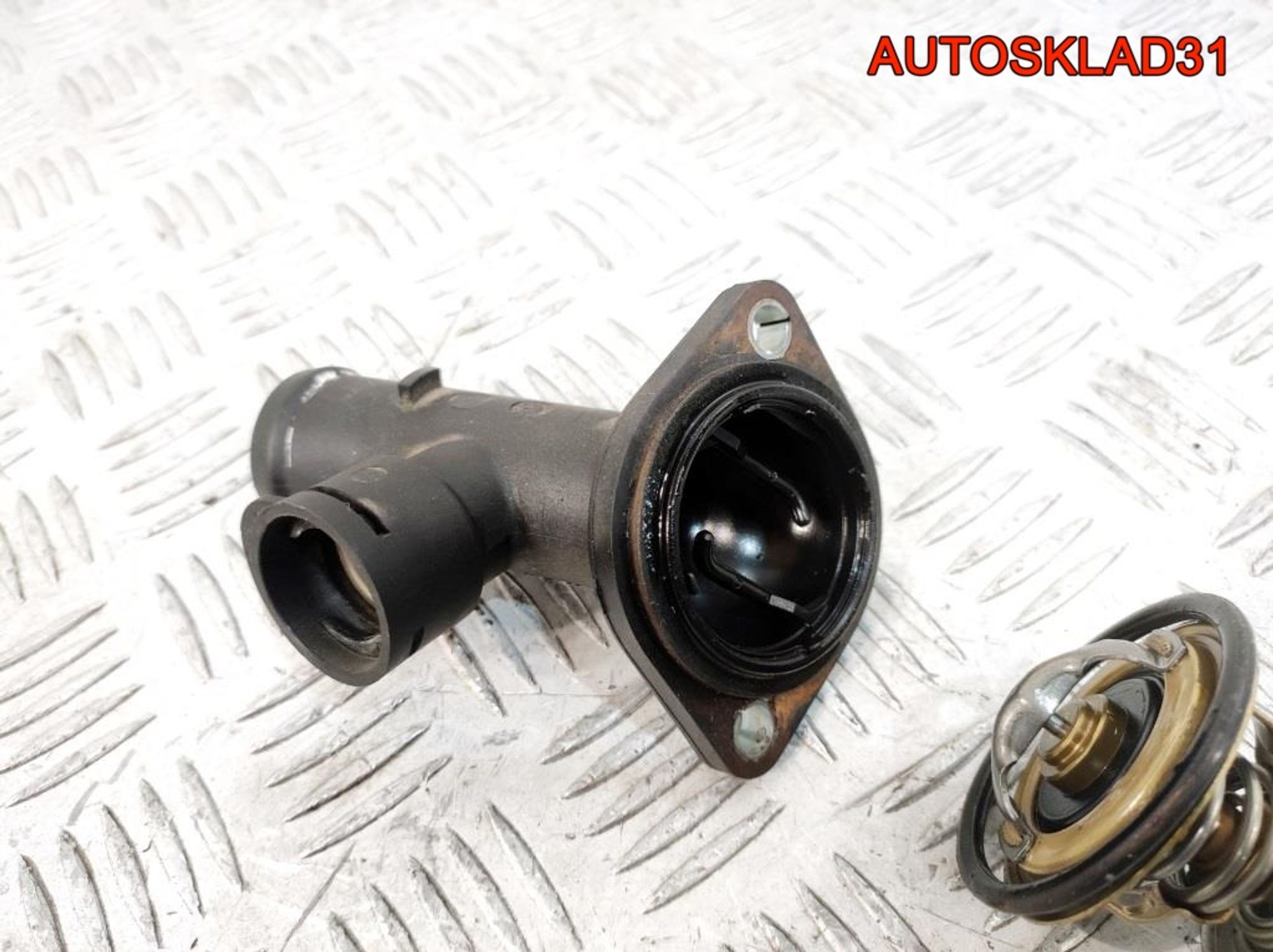 Корпус термостата VW Passat B6 2,0 Дизель 03G121121D, 800 рублей, Дубовое