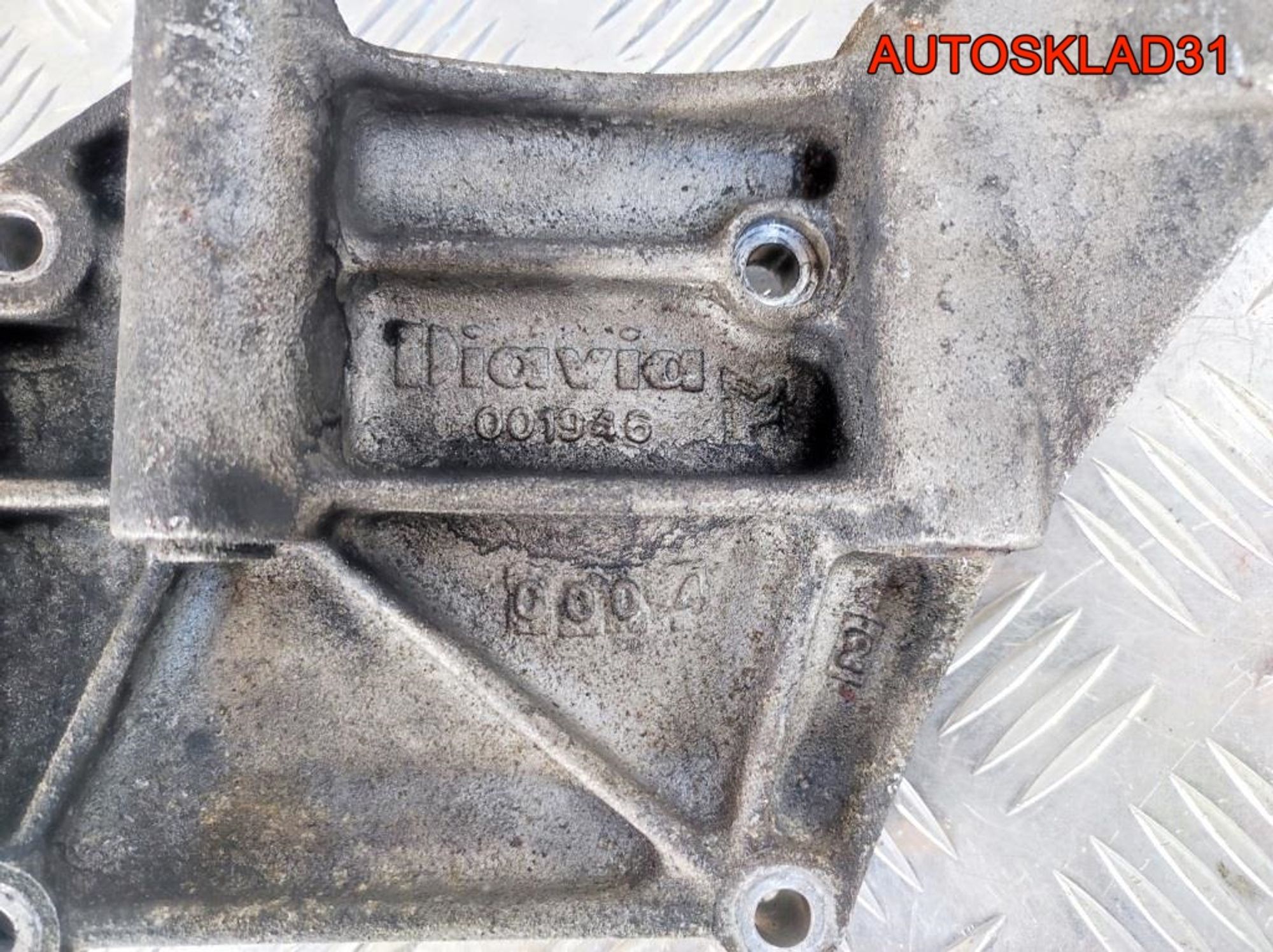 Кронштейн двигателя VW Passat B5 1,9 AFN Дизель, 900 рублей, Дубовое