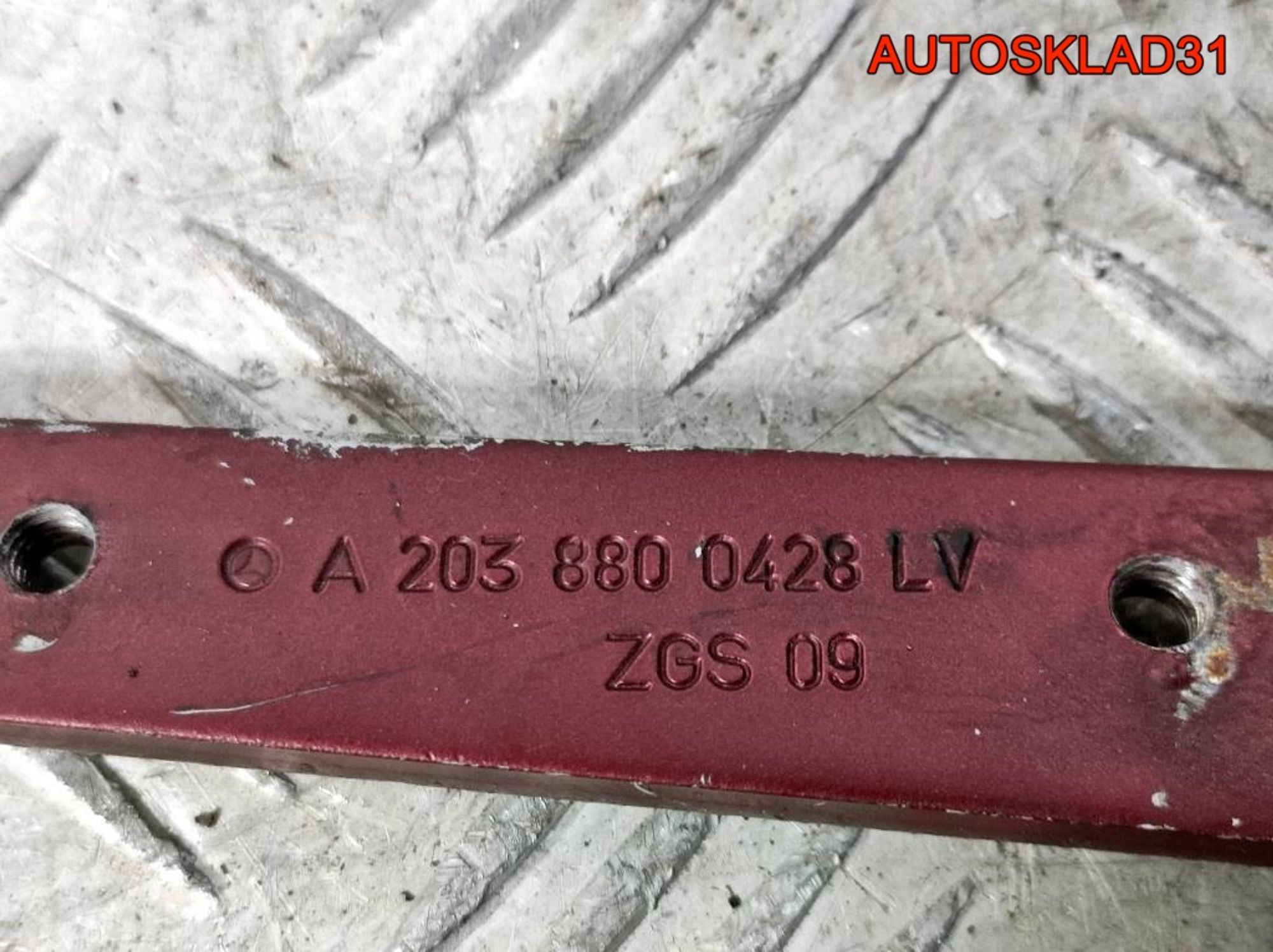 Петля капота правая Mercedes Benz W203 A2038800428, 900 рублей, Дубовое