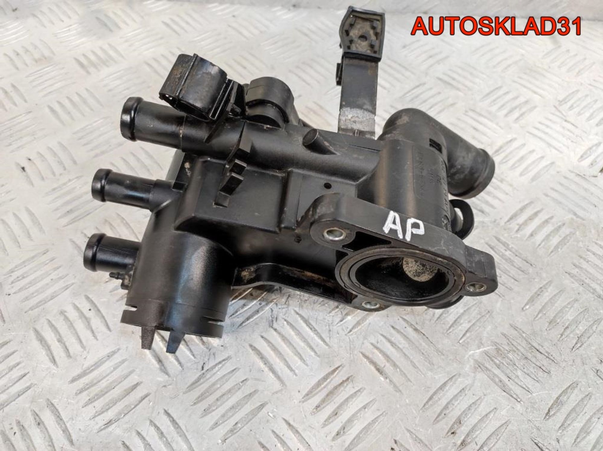 Корпус термостата Skoda Fabia 1,4 Бензин 032121111AP, 900 рублей, Дубовое