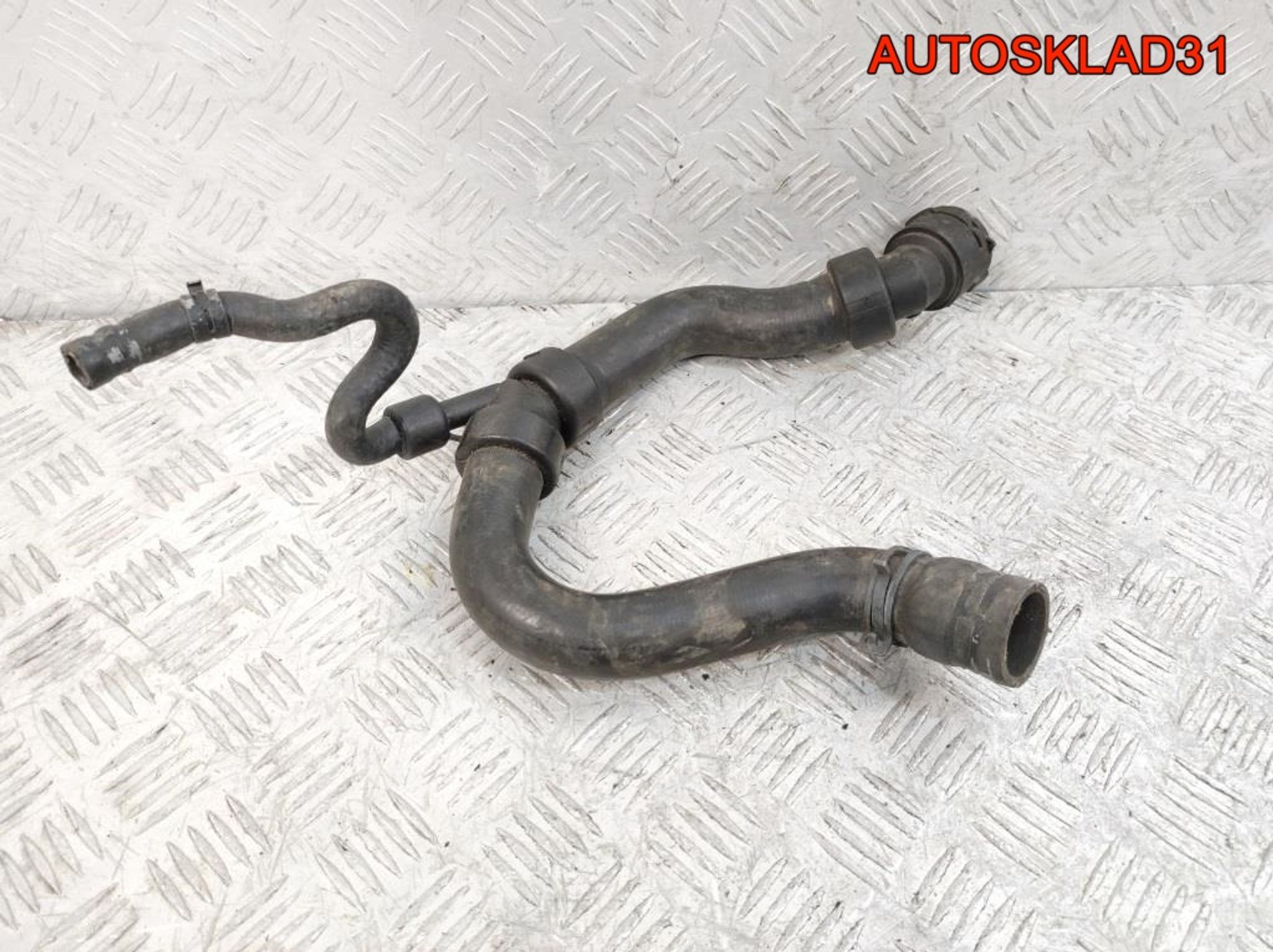 Патрубок радиатора Audi A6 C5 2,5 Дизель 4B0121101T, 2000 рублей, Дубовое