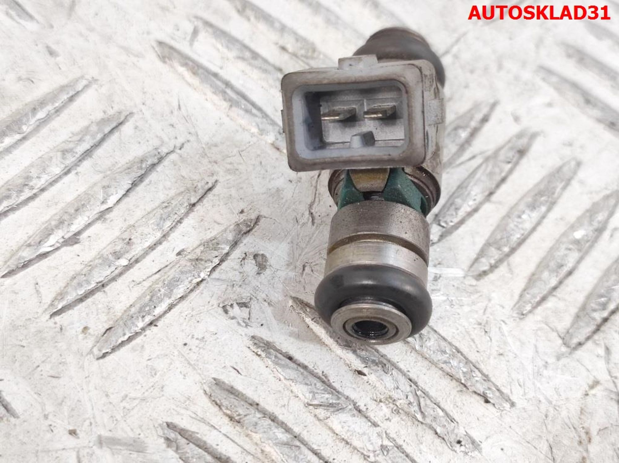 Форсунка топливная Skoda Octavia A4 1,6 AEE 032031A Цена за ОДНУ форсунку, 1000 рублей, Дубовое