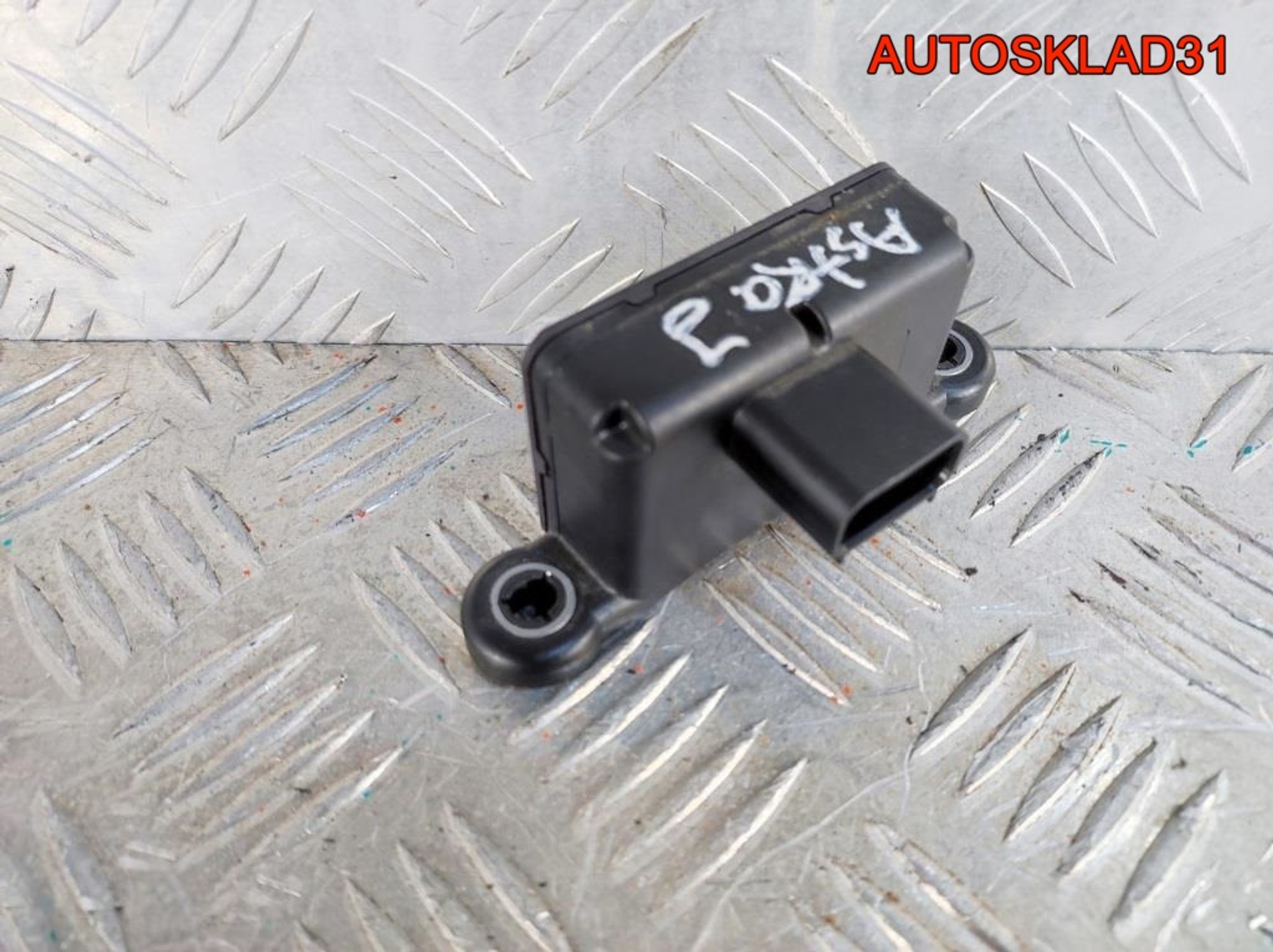 Датчик ускорения Opel Astra J 1,6 A16XER 13581120, 900 рублей, Дубовое