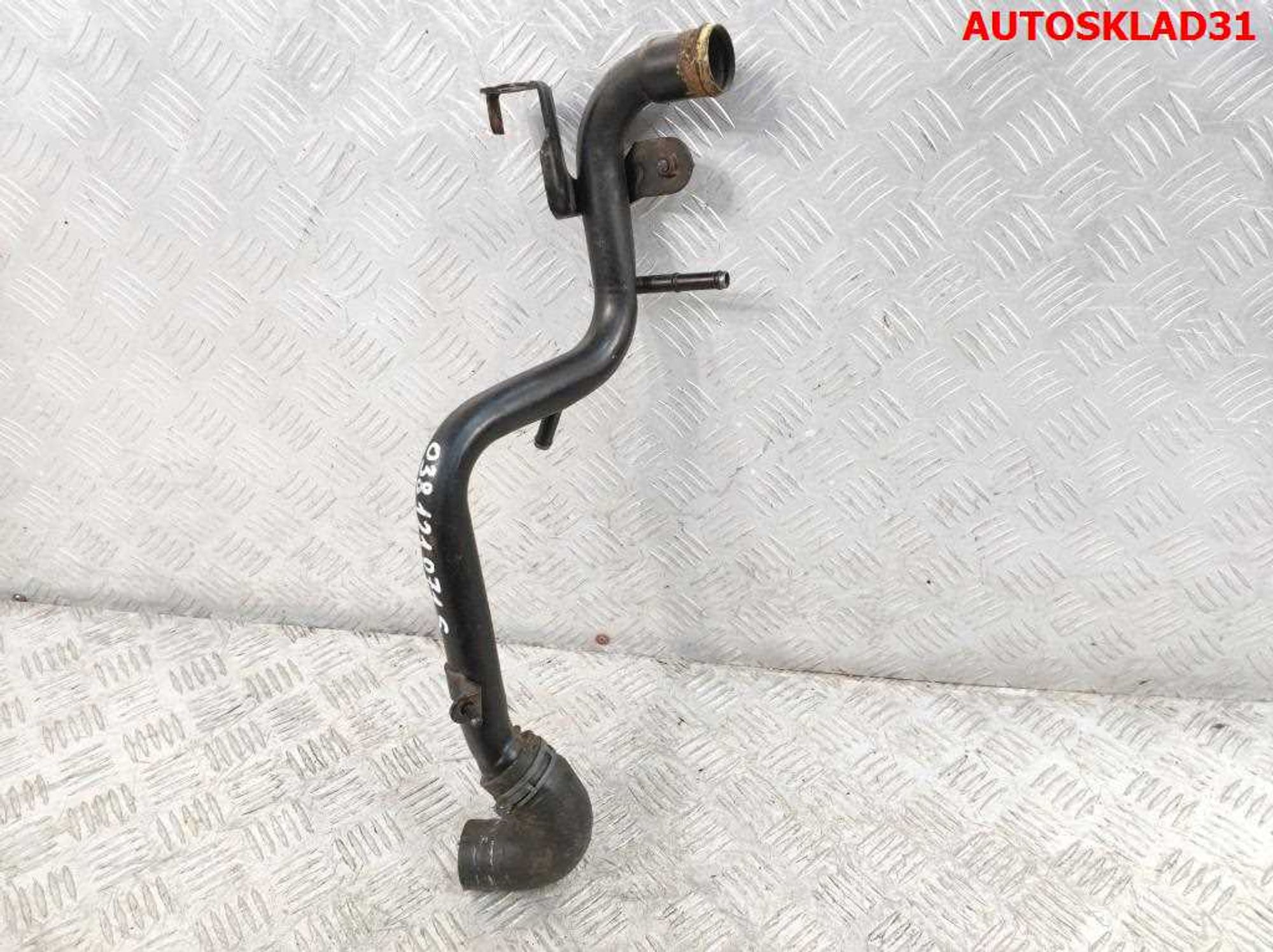 Трубка охлаждающей жидкости Audi A4 B6 1,9 Дизель 038121071S, 1000 рублей, Дубовое