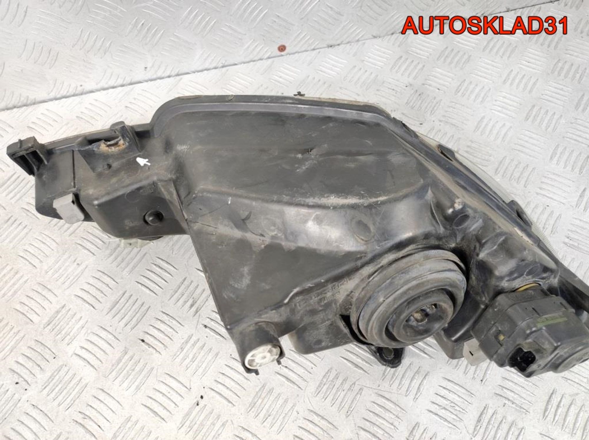 Фара левая Peugeot 206 89005132 Дорест, 4500 рублей, Дубовое