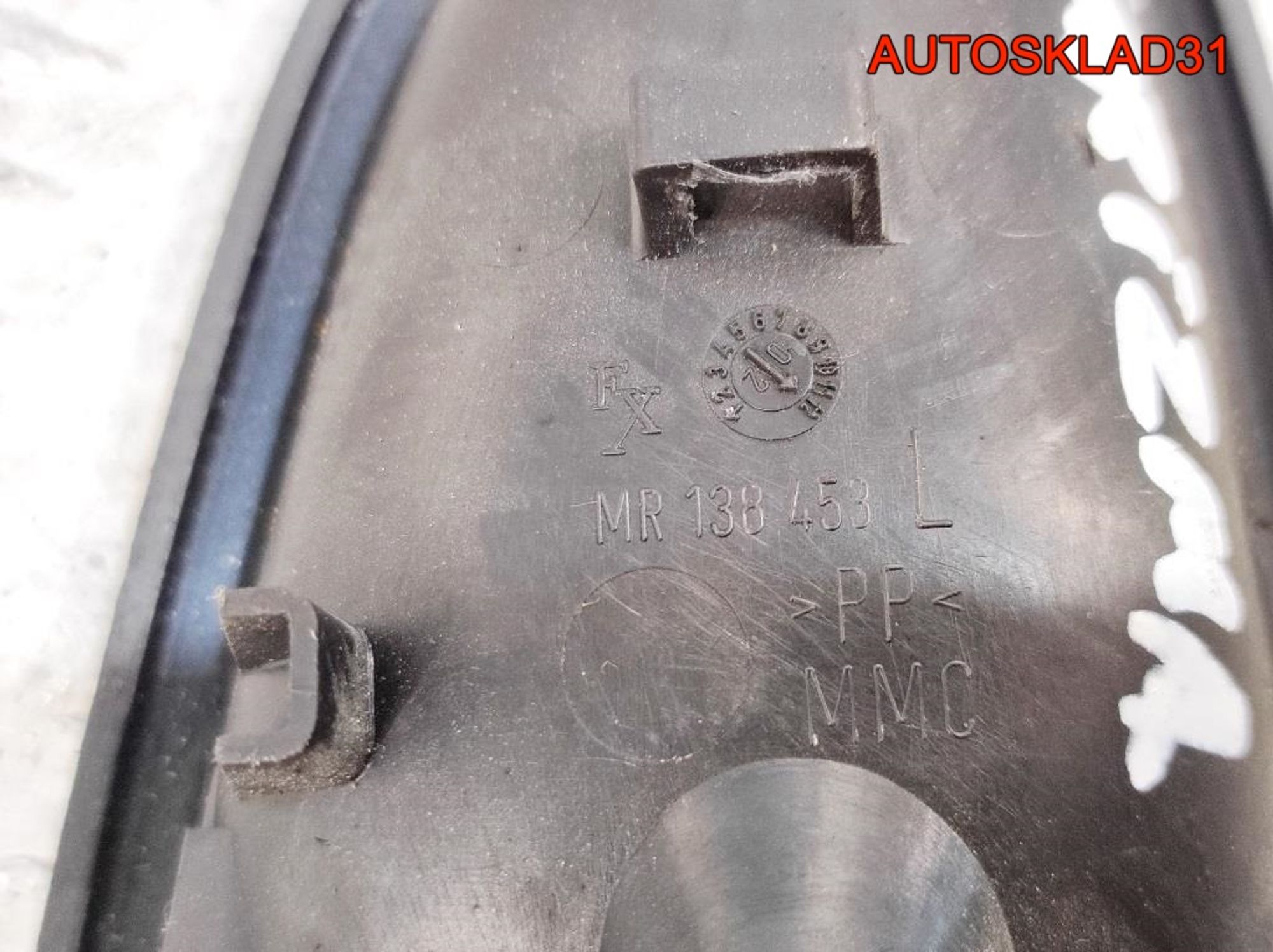 Накладка внутренней ручки L Mitsubishi Carisma DA, 300 рублей, Дубовое