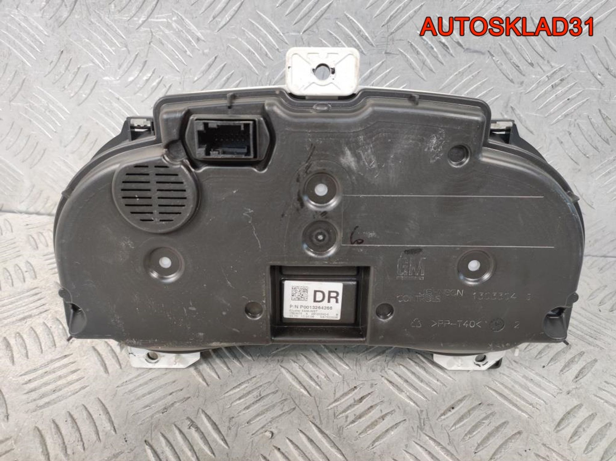 Панель приборов Opel Corsa D 13264268 Бензин, 8100 рублей, Дубовое