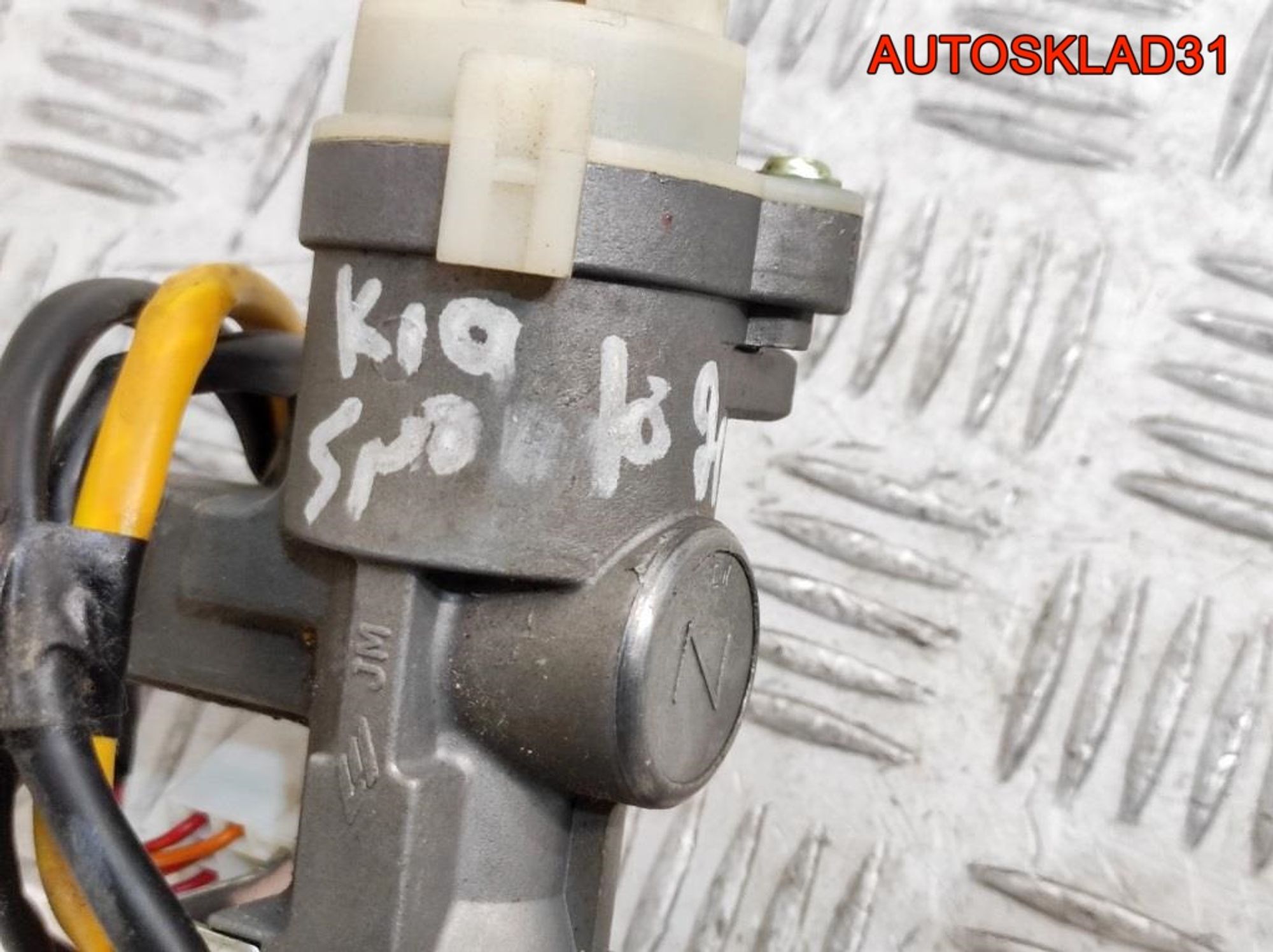 Замок зажигания Kia Sportage 2 2.0 G4GC Бензин 819102E000, 3000 рублей, Дубовое