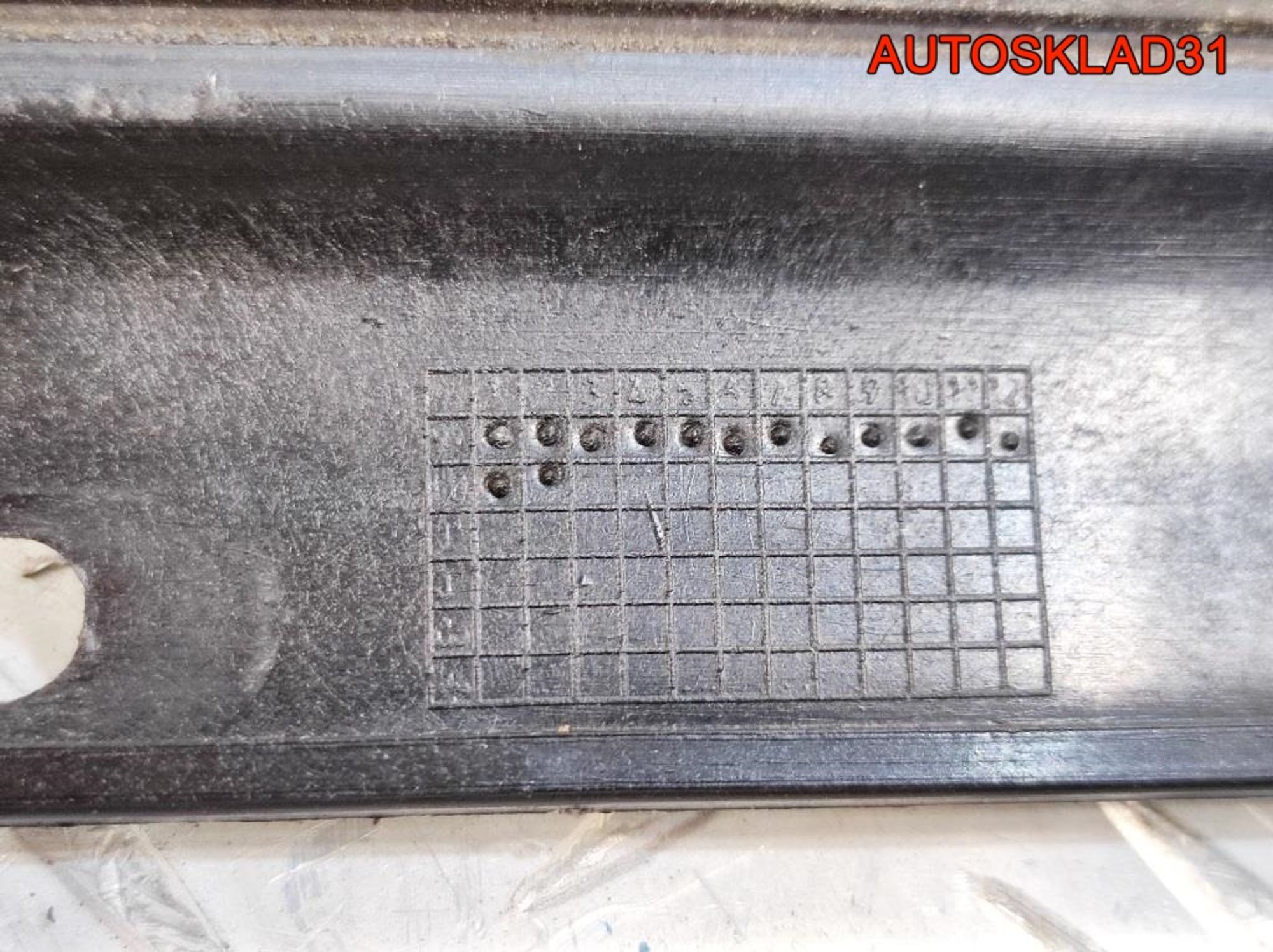 Накладка стекла переднего левого Audi A4 B5, 900 рублей, Дубовое