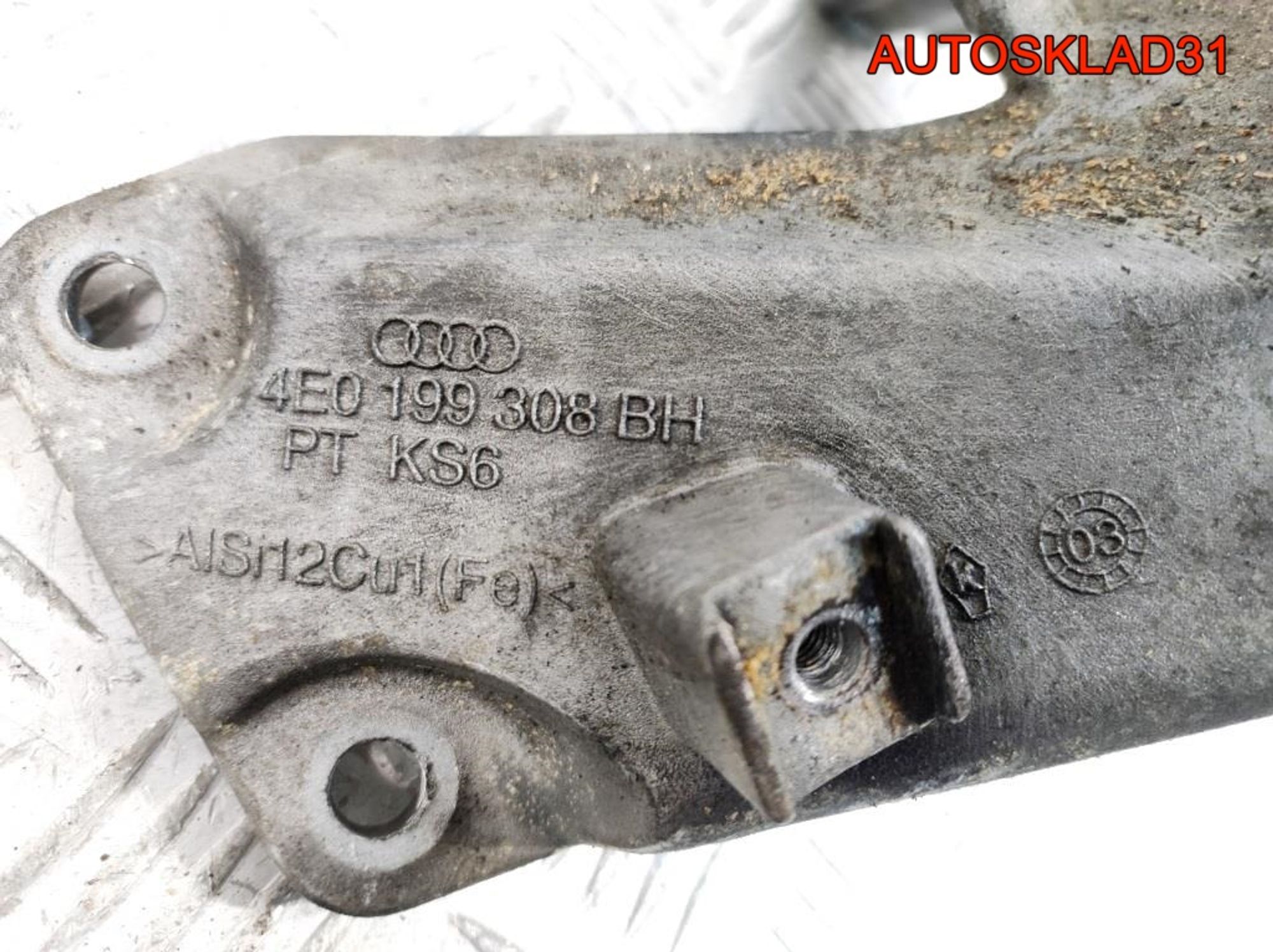 Кронштейн двигателя правый Audi A8 D3 6.0BHT Бензин 4E0199308BH, 900 рублей, Дубовое