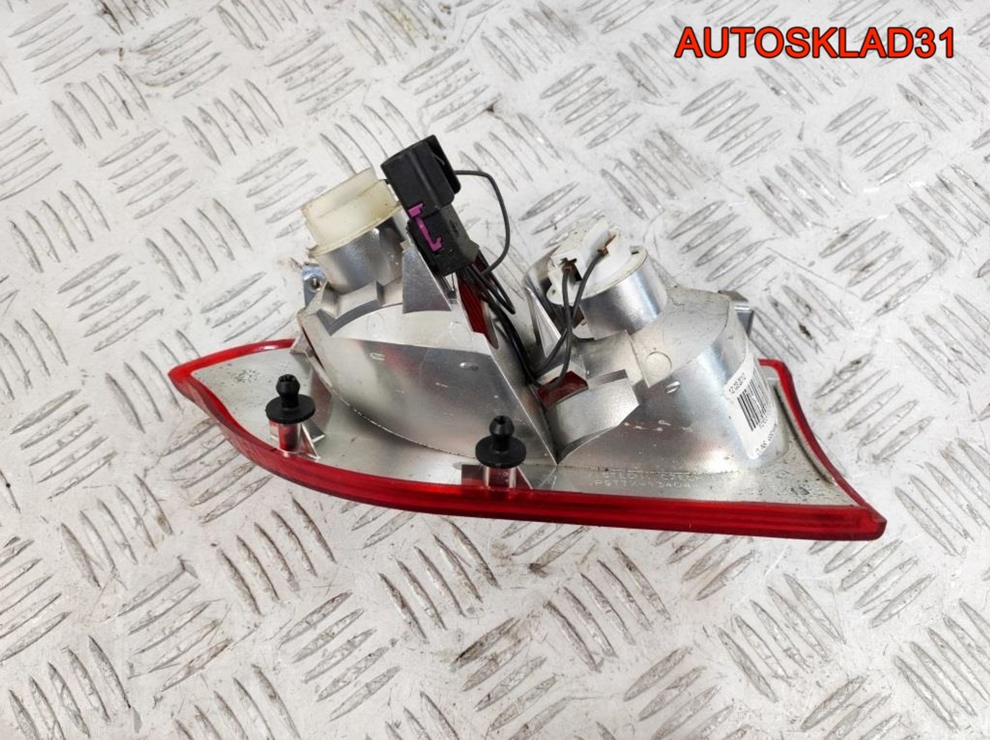 Фонарь задний правый Opel Insignia 13226855 Combi, 1000 рублей, Дубовое