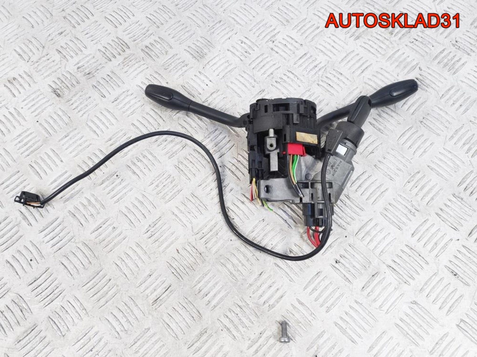 Переключатель подрулевой VWPolo 6N 357905851F, 4900 рублей, Дубовое