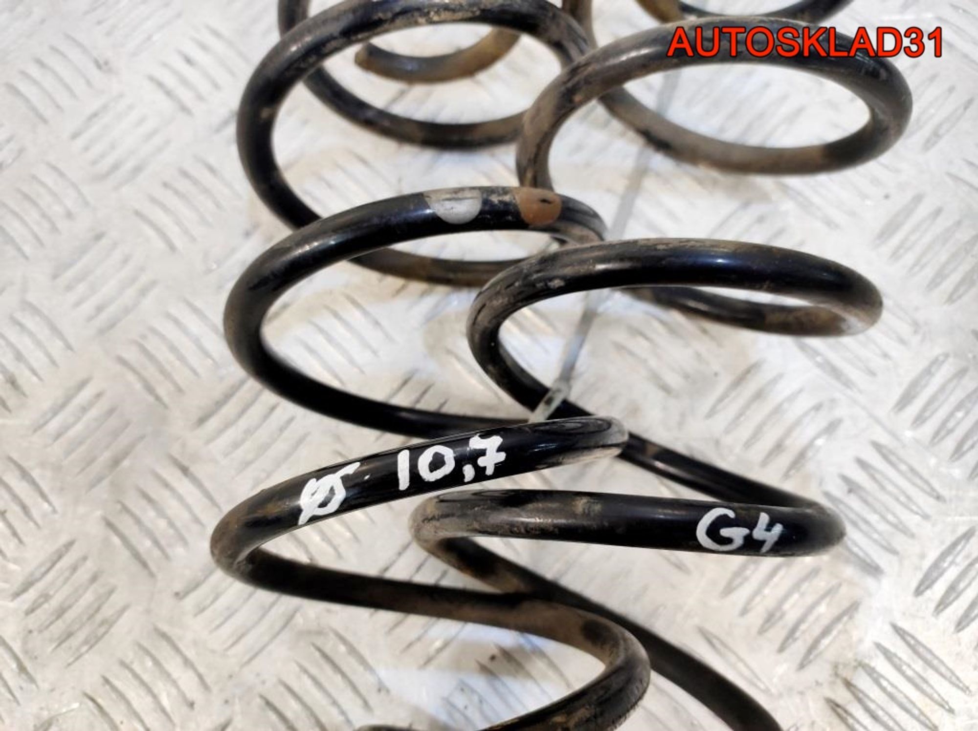 Пружина задняя комплект Volkswagen Golf 4 Хетчбэк, 1800 рублей, Дубовое