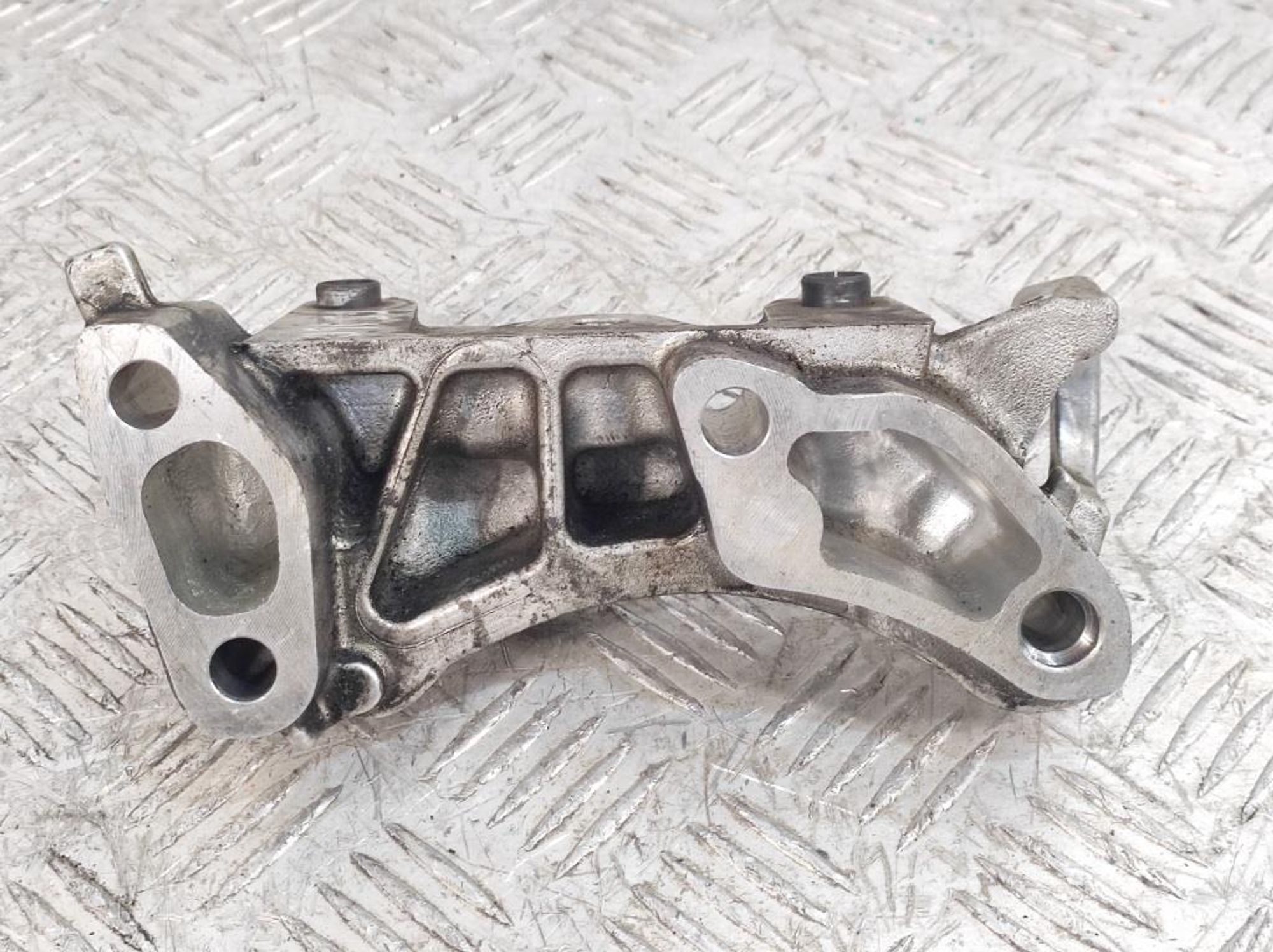 Кронштейн двигателя правый Ford Focus 2 1,6 Дизель 9643574880, 800 рублей, Дубовое