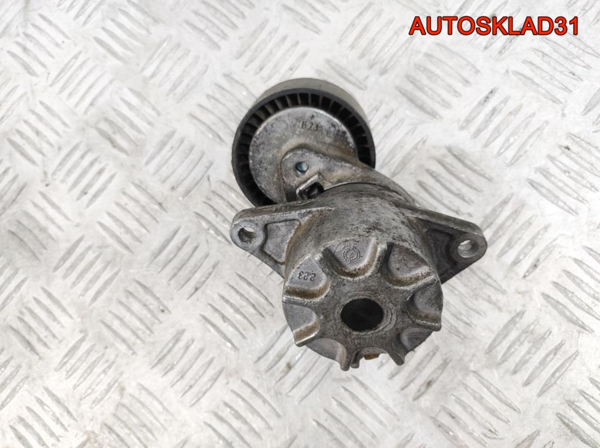 Натяжитель ремня Mercedes W203 2.2 Дизель A6462000270, 500 рублей, Дубовое