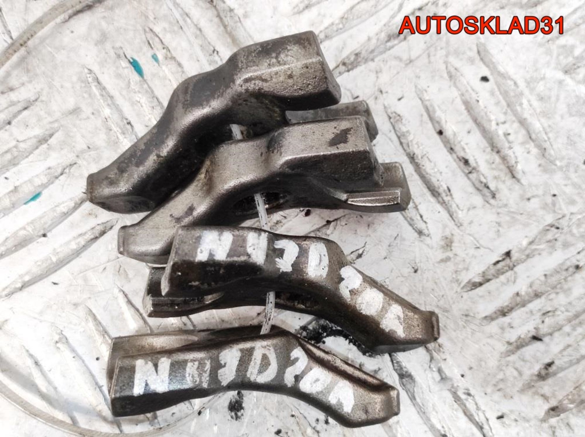 Кронштейн форсунки BMW E90 2.0 N47D20A 13537797881, 600 рублей, Дубовое