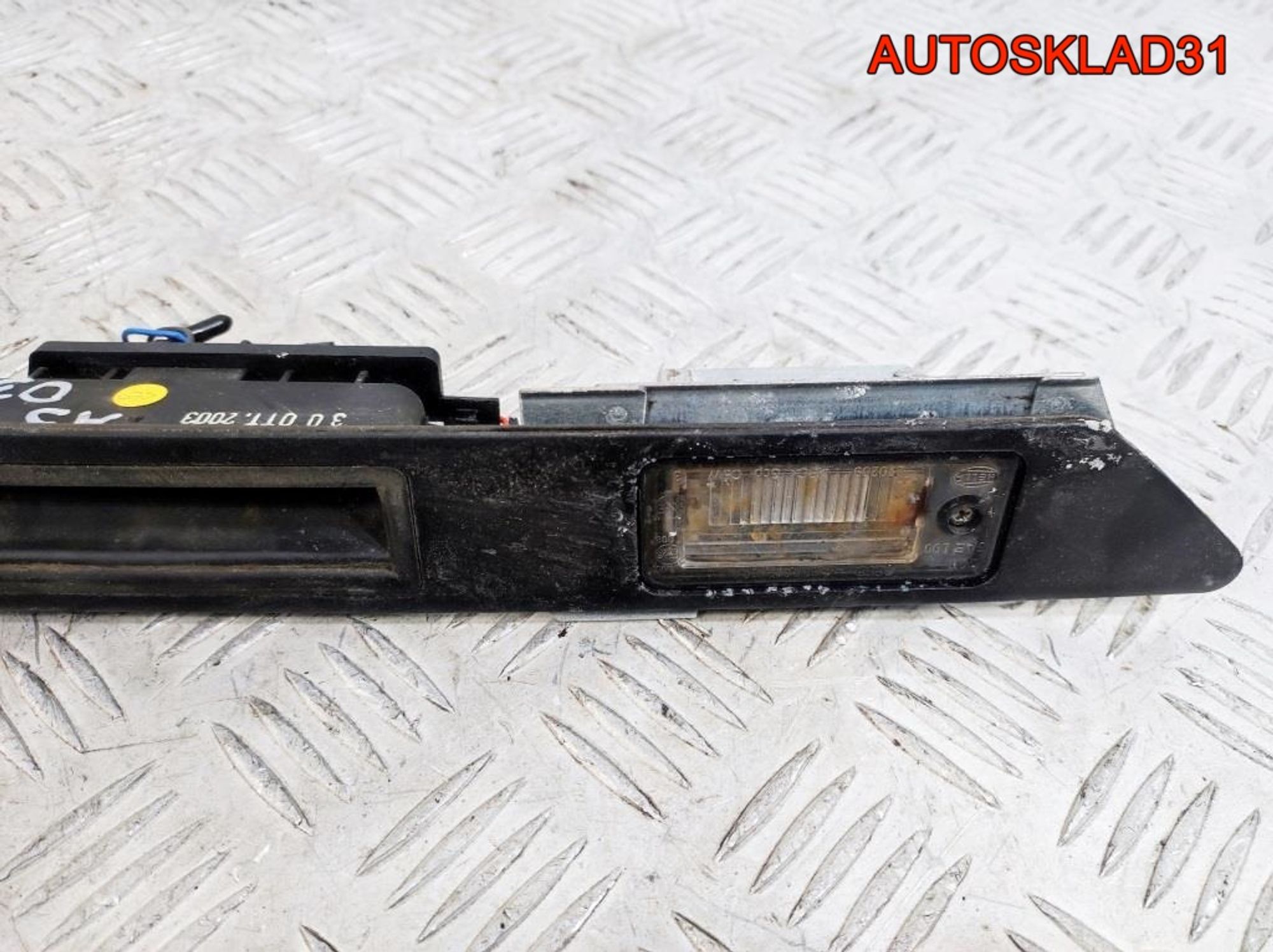 Накладка двери багажника Audi A3 8P 8P08275743FZ, 3200 рублей, Дубовое