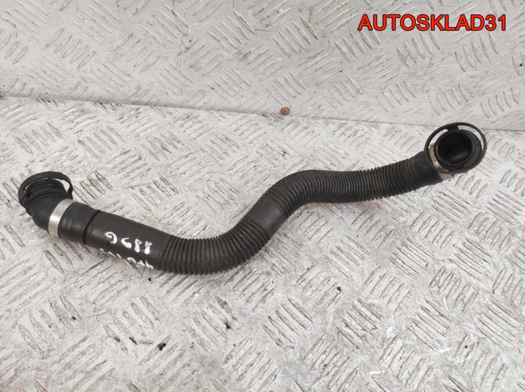 Патрубок воздушного насоса A6 C6 2,4 BDW Бензин 4F0133889G, 1200 рублей, Дубовое