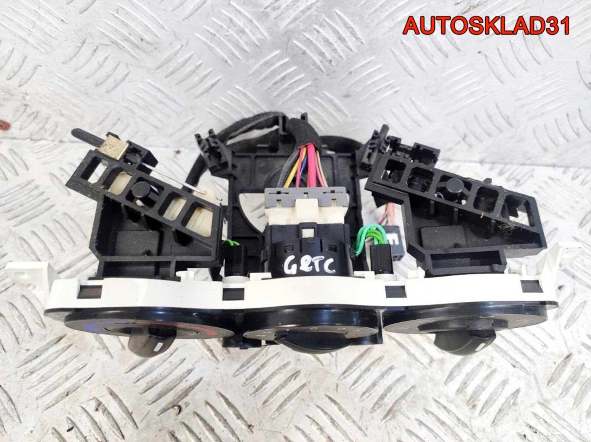 Блок управления отопителем Hyundai Getz 972501C500, 2900 рублей, Дубовое