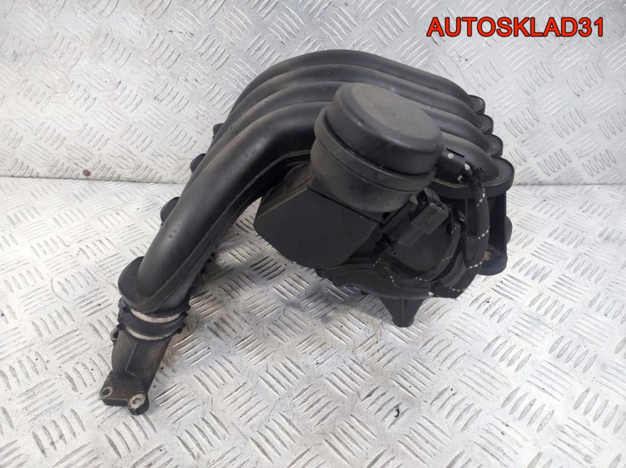 Коллектор впускной Audi A4 B5 1,8 ADR 06B133210N, 2500 рублей, Дубовое