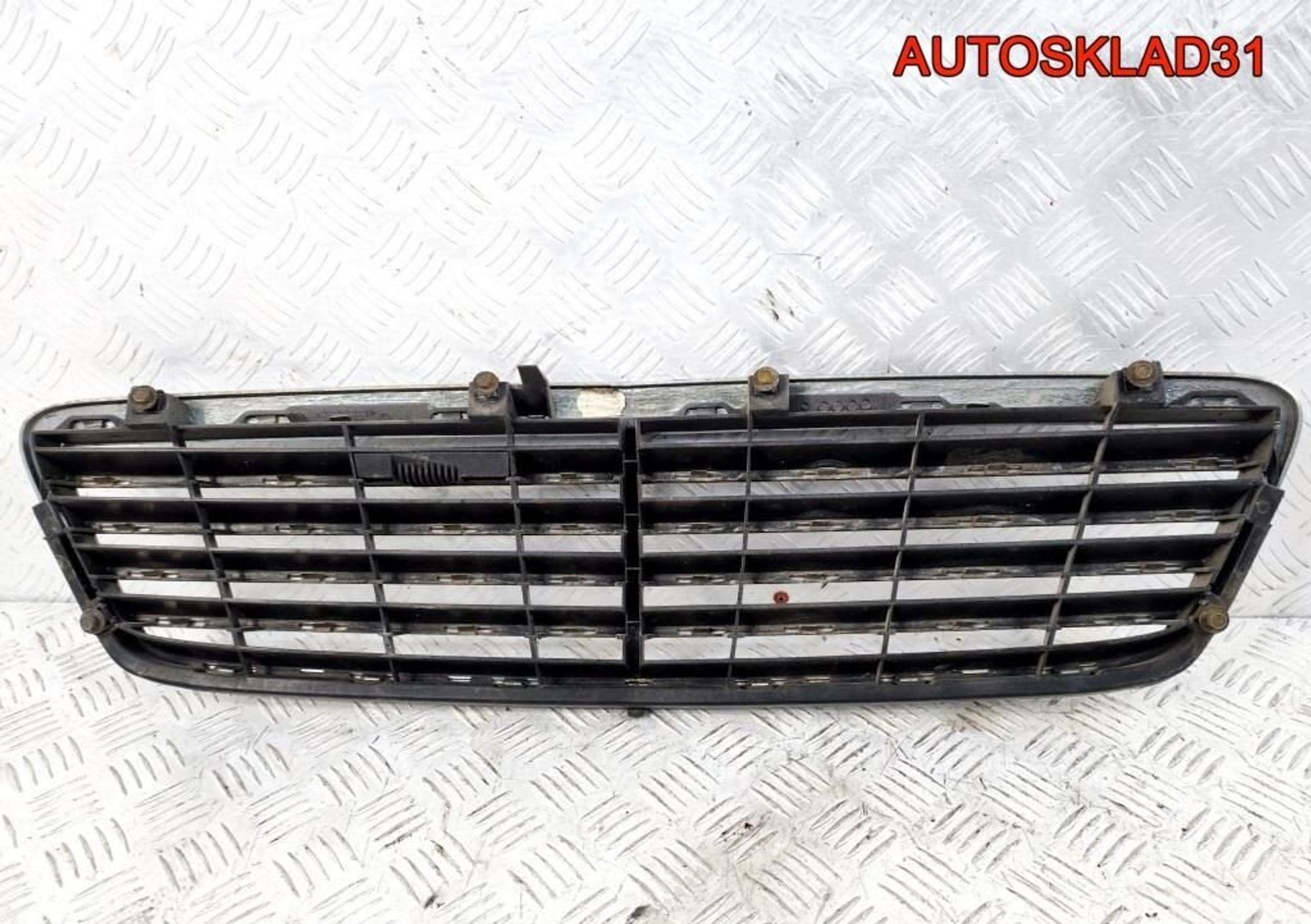 Решетка радиатора Mercedes Benz W203 A2038800183, 4900 рублей, Дубовое