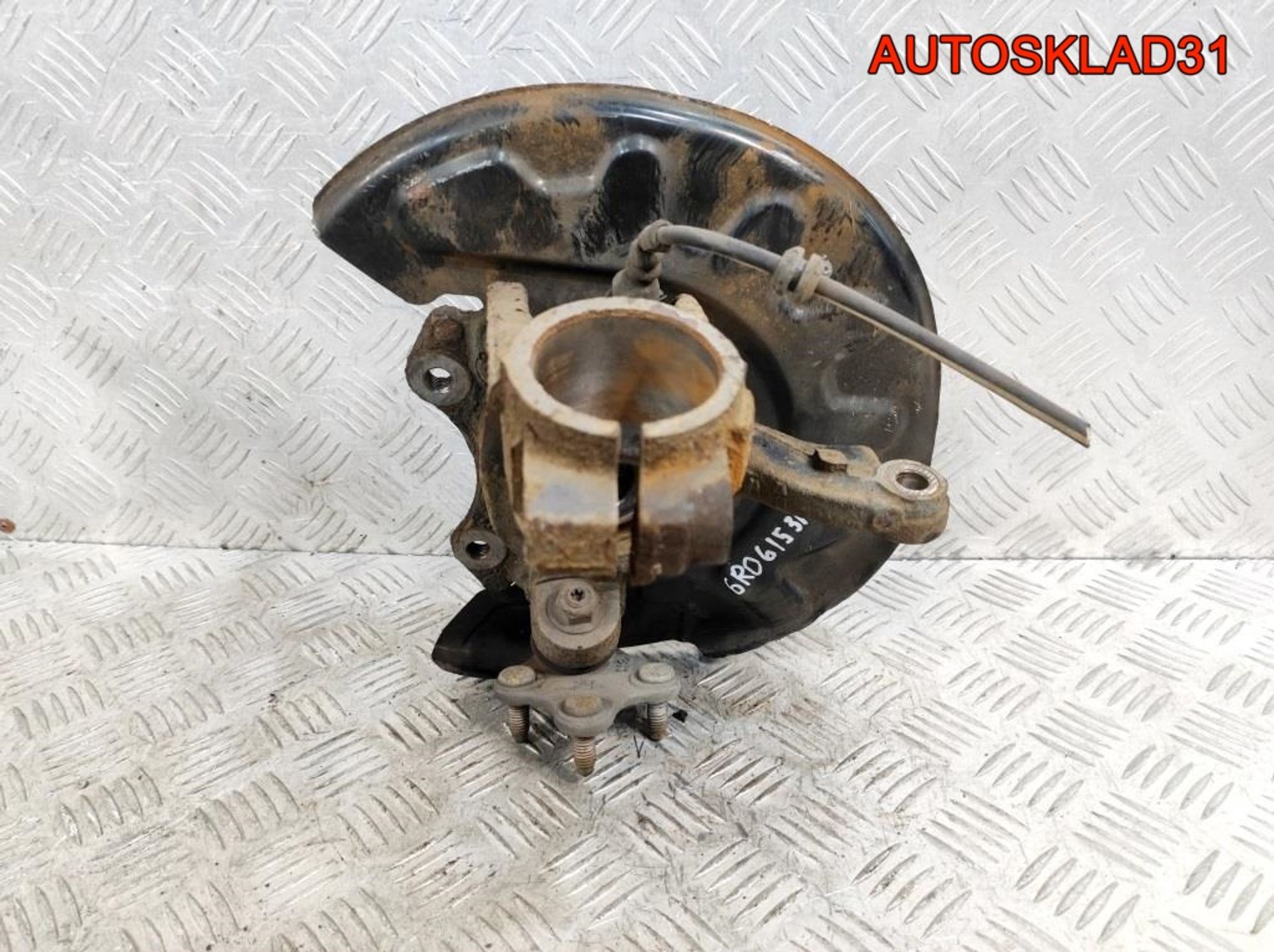 Кулак поворотный передний правый Skoda Rapid 1 6C0407256A, 4500 рублей, Дубовое