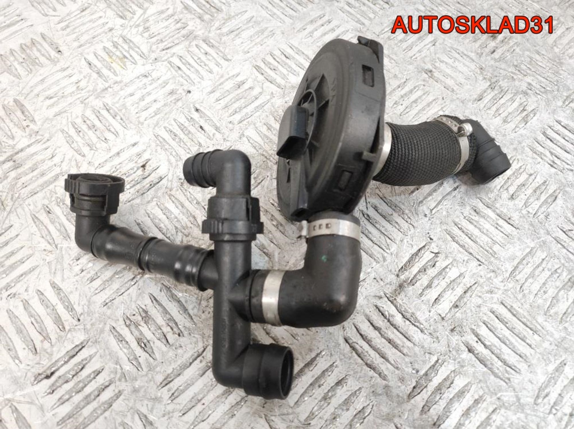 Клапан вентиляции картерных газов Audi A4 B6 2,4 BDV 077103245B, 2500 рублей, Дубовое