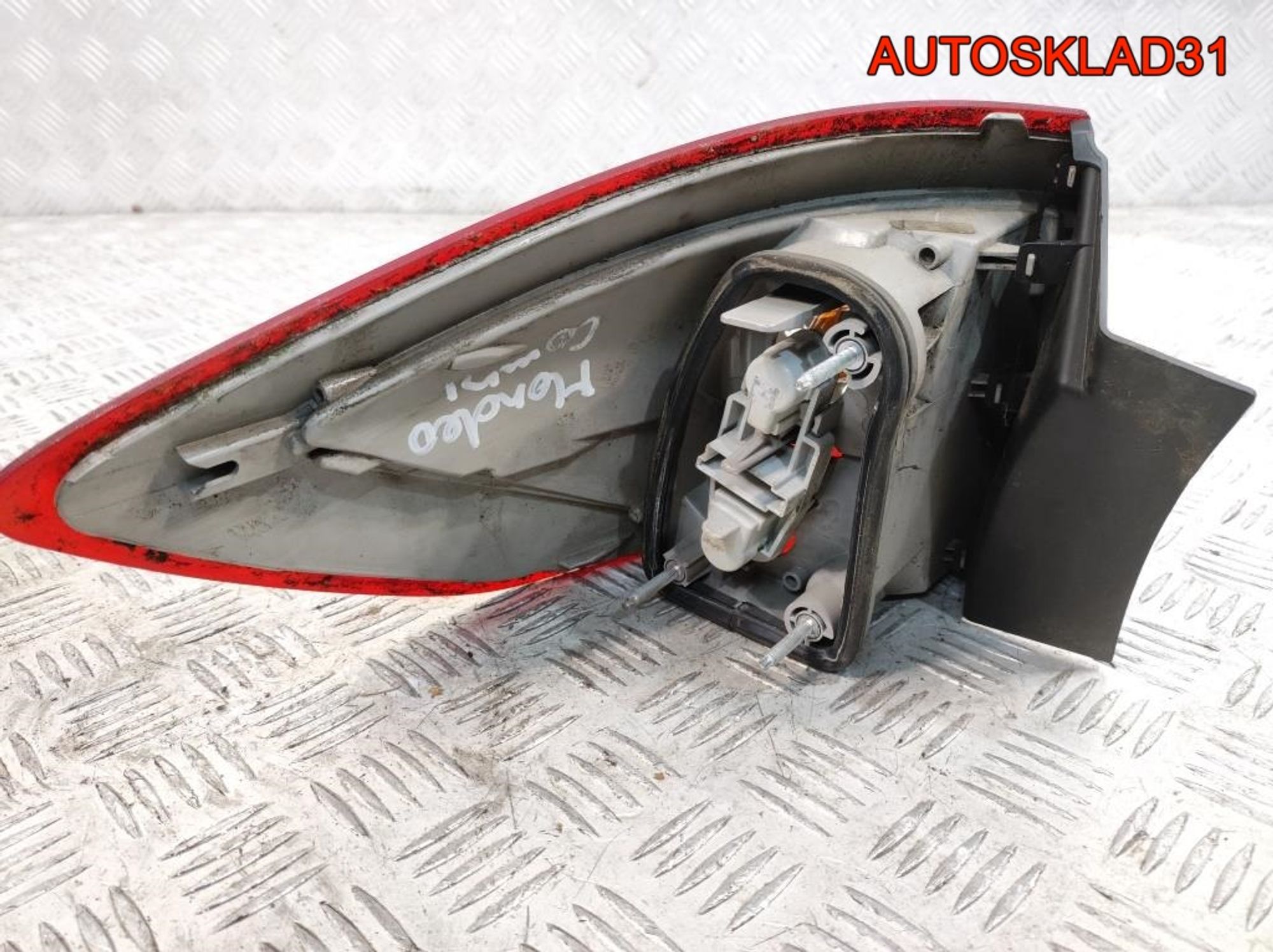 Фонарь задний наружный правый TYC Ford Mondeo 4 11B693012B Combi, 2000 рублей, Дубовое