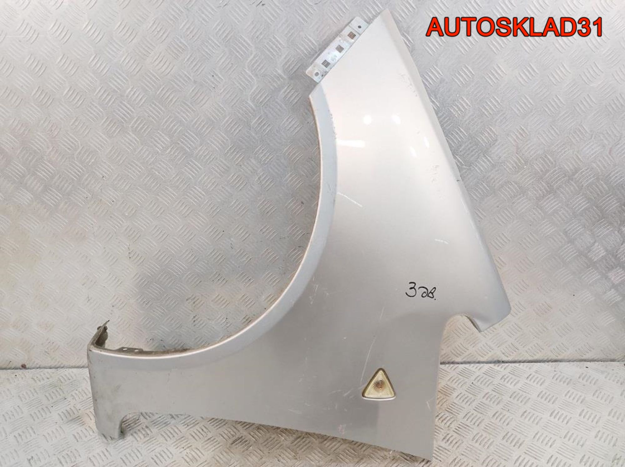 Крыло переднее левое три двери Mitsubishi Colt Z3 MN161903, 4500 рублей, Дубовое