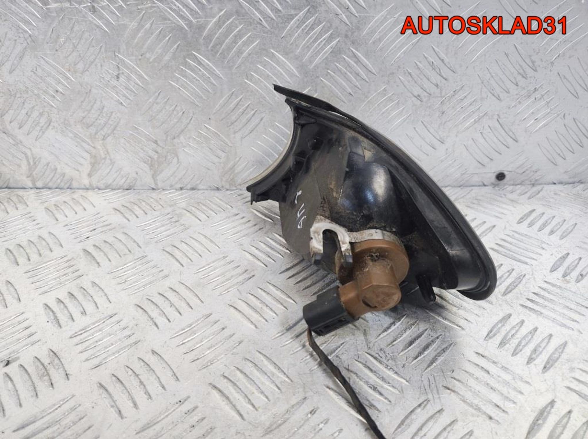 Указатель поворота правый BMW E46 63136914200, 900 рублей, Дубовое