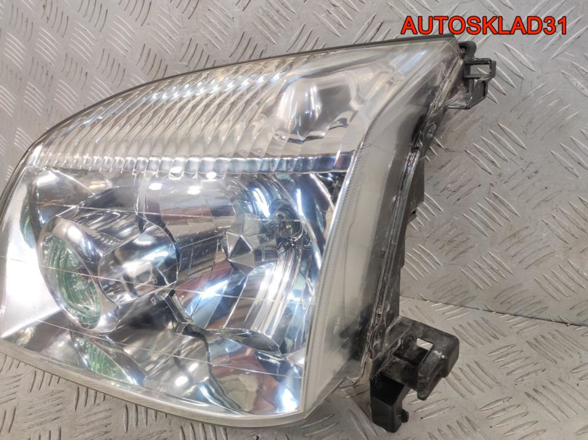 Фара левая Nissan X-Trail T30 260608H925, 7200 рублей, Дубовое