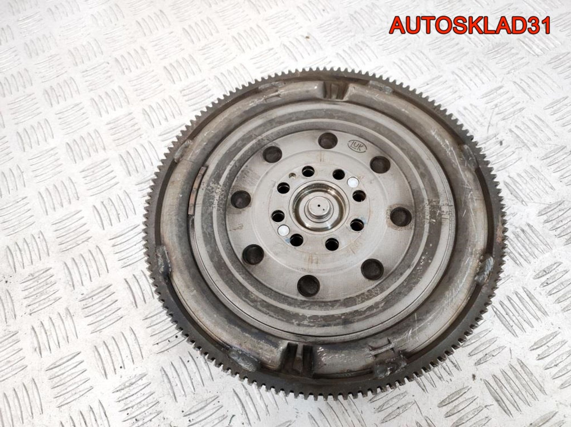 https://ycs.partsauto.market/partsauto-images/thmbs/userImages/edda01b21c13eaa6671738306aa09410/part/1f0aaacf-c9d0-4867-b364-4c8efe8bae37_1781617247071.jpg