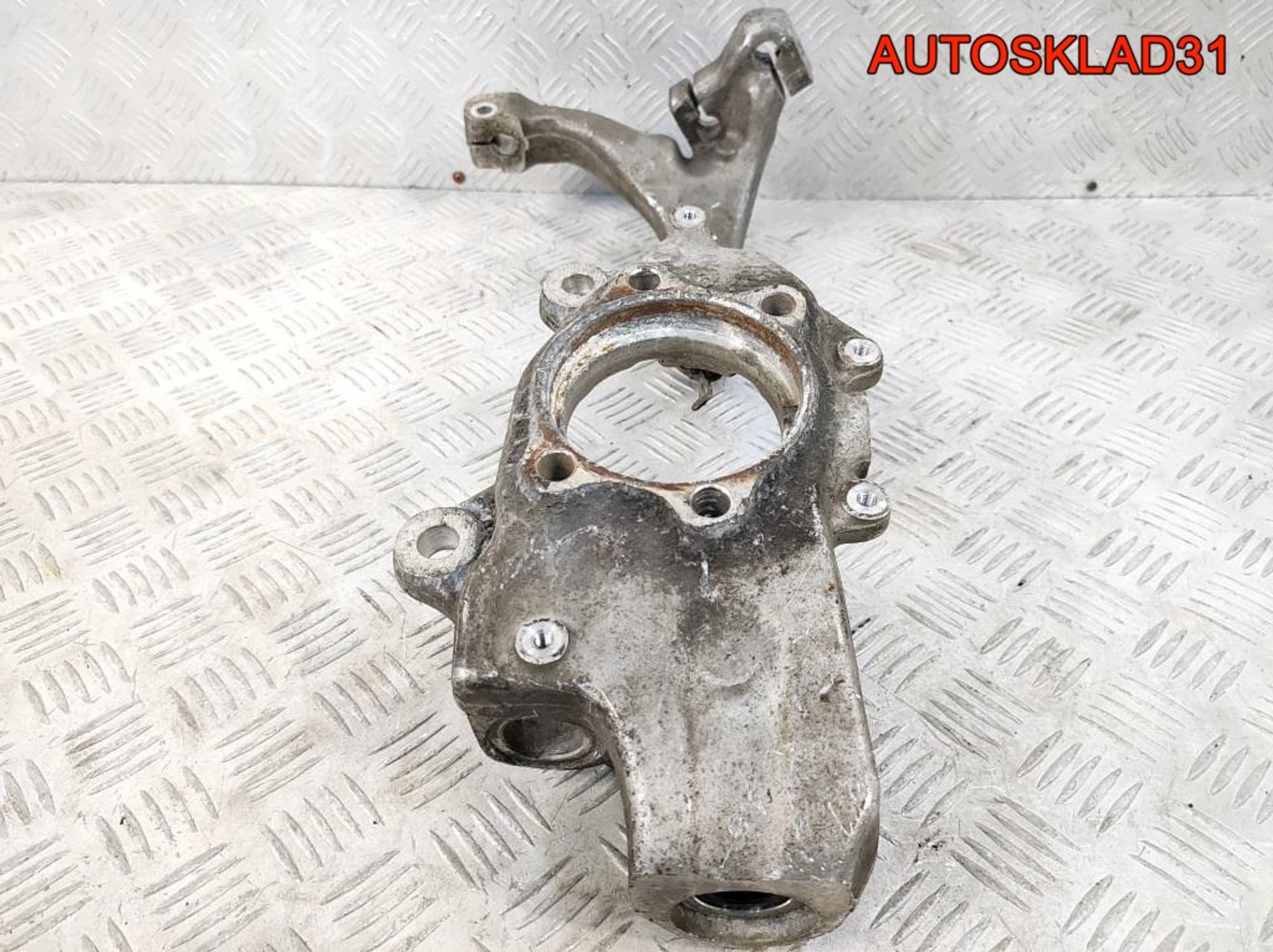 Кулак передний правый Audi A6 C6 4F0407242E, 7000 рублей, Дубовое