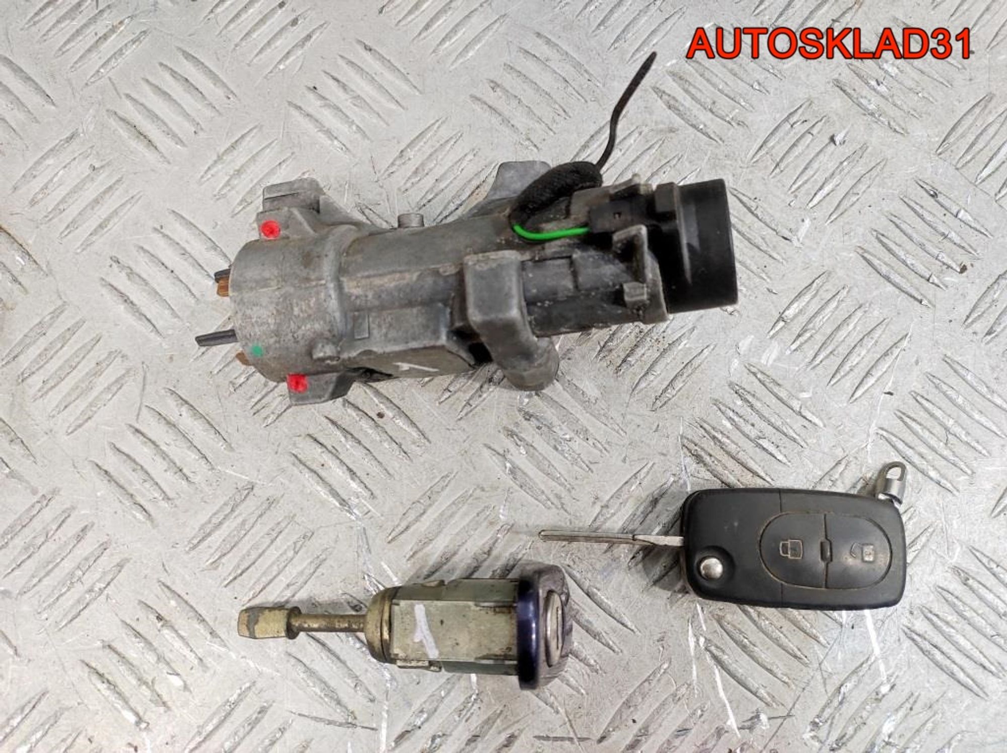 Комплект замок зажигания и личинки с ключомVW Passat B5 4B0905851, 3600 рублей, Дубовое