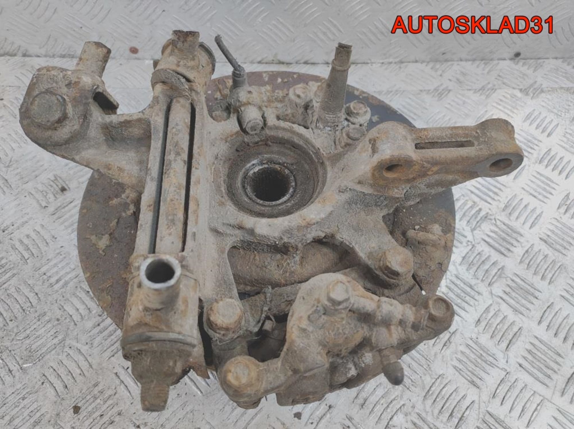 Кулак поворотный задний правый Nissan X-Trail T30 430188H300, 7000 рублей, Дубовое