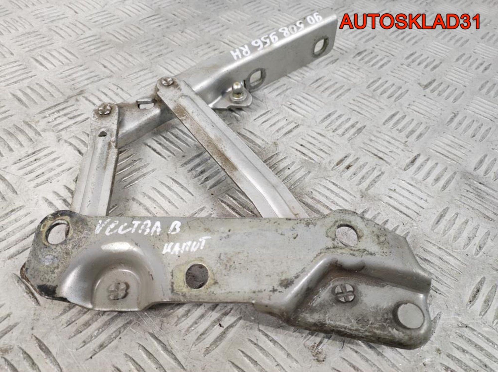 Петля капота правая Opel Vectra B 90508956, 900 рублей, Дубовое