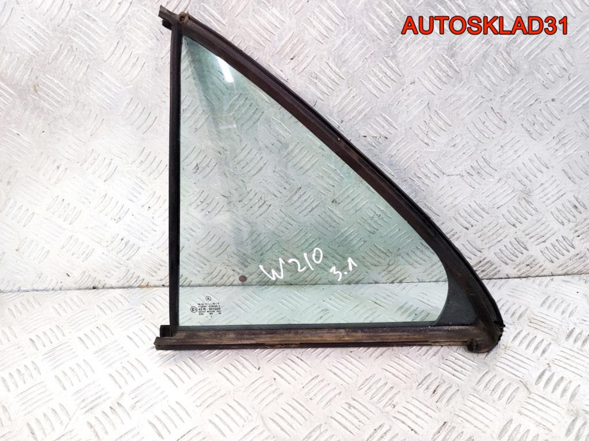 Форточка двери задней левой Mercedes W210 Седан, 900 рублей, Дубовое